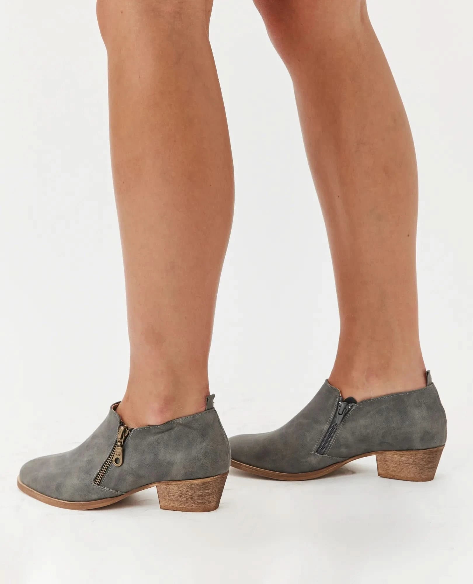 מגפונים קצרים- לני