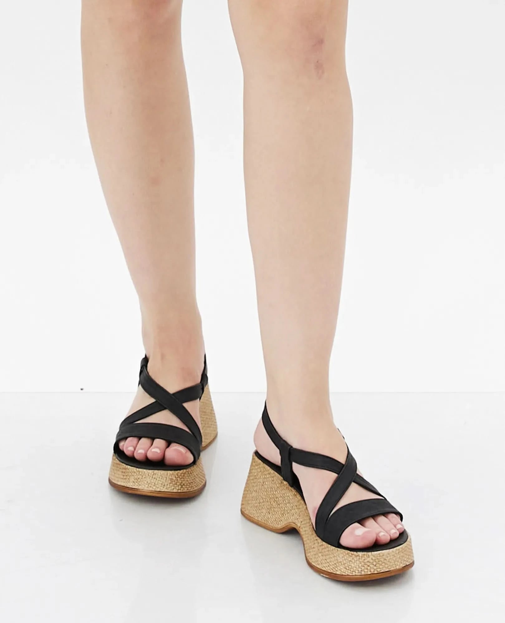 סנדלי פלטפורמה- פיבי