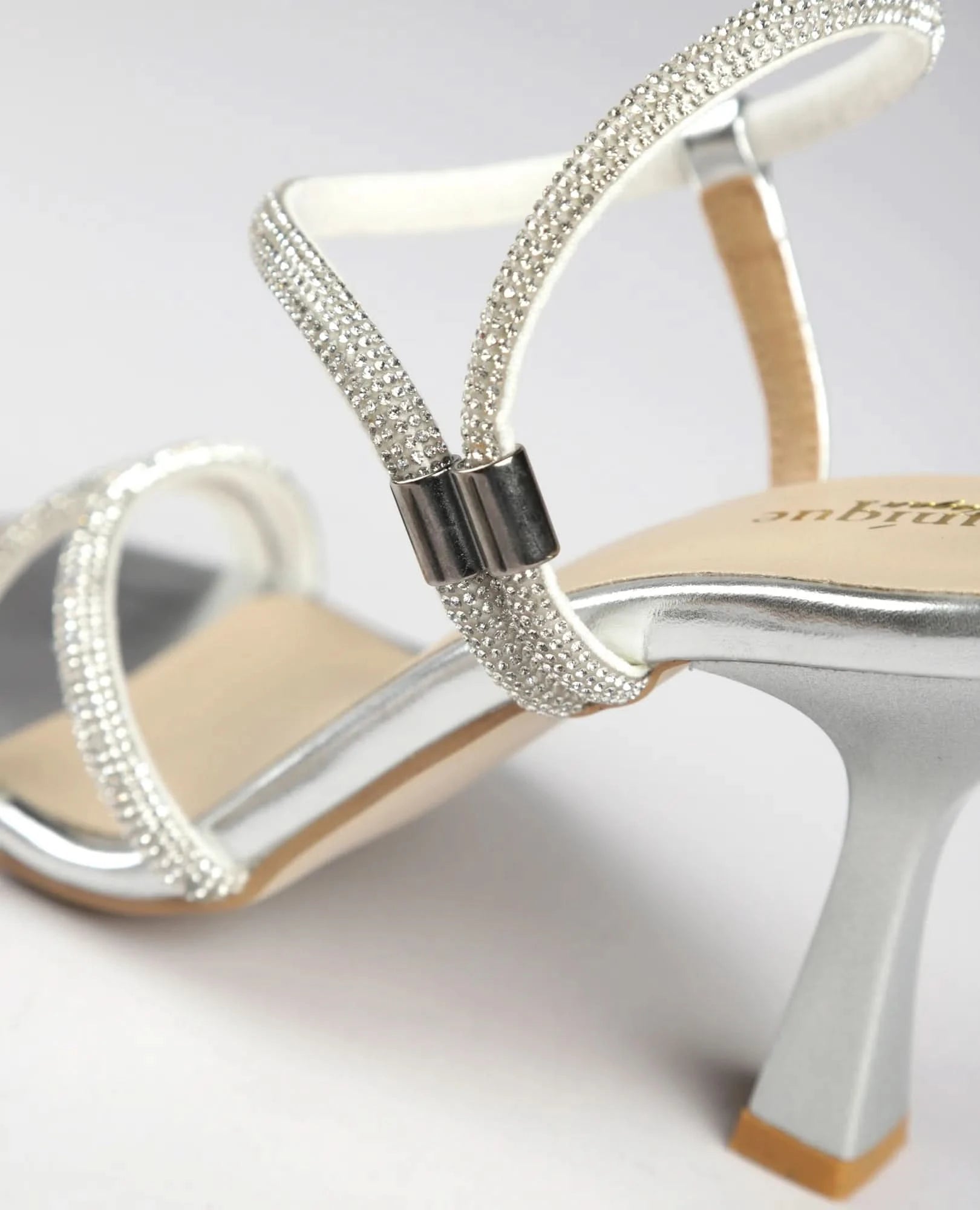 סנדלי עקב- רקפת - B Unique - סנדלי עקב