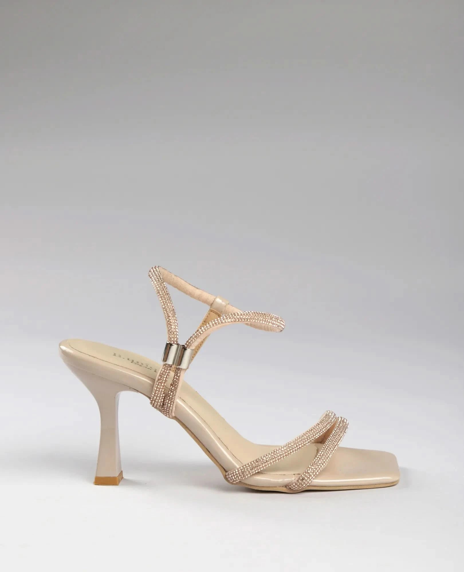 סנדלי עקב- רקפת - B Unique - סנדלי עקב