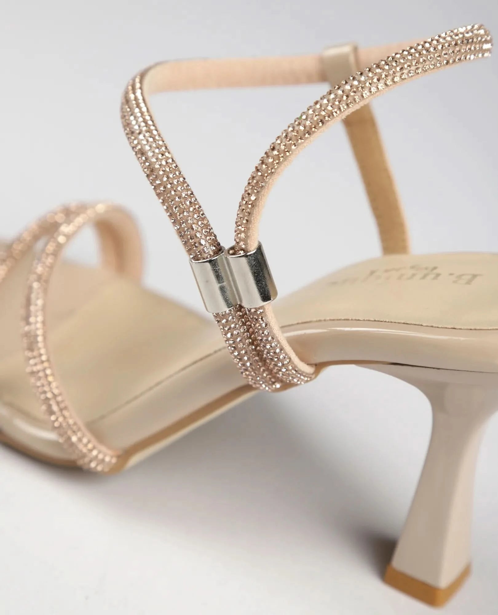 סנדלי עקב- רקפת - B Unique - סנדלי עקב