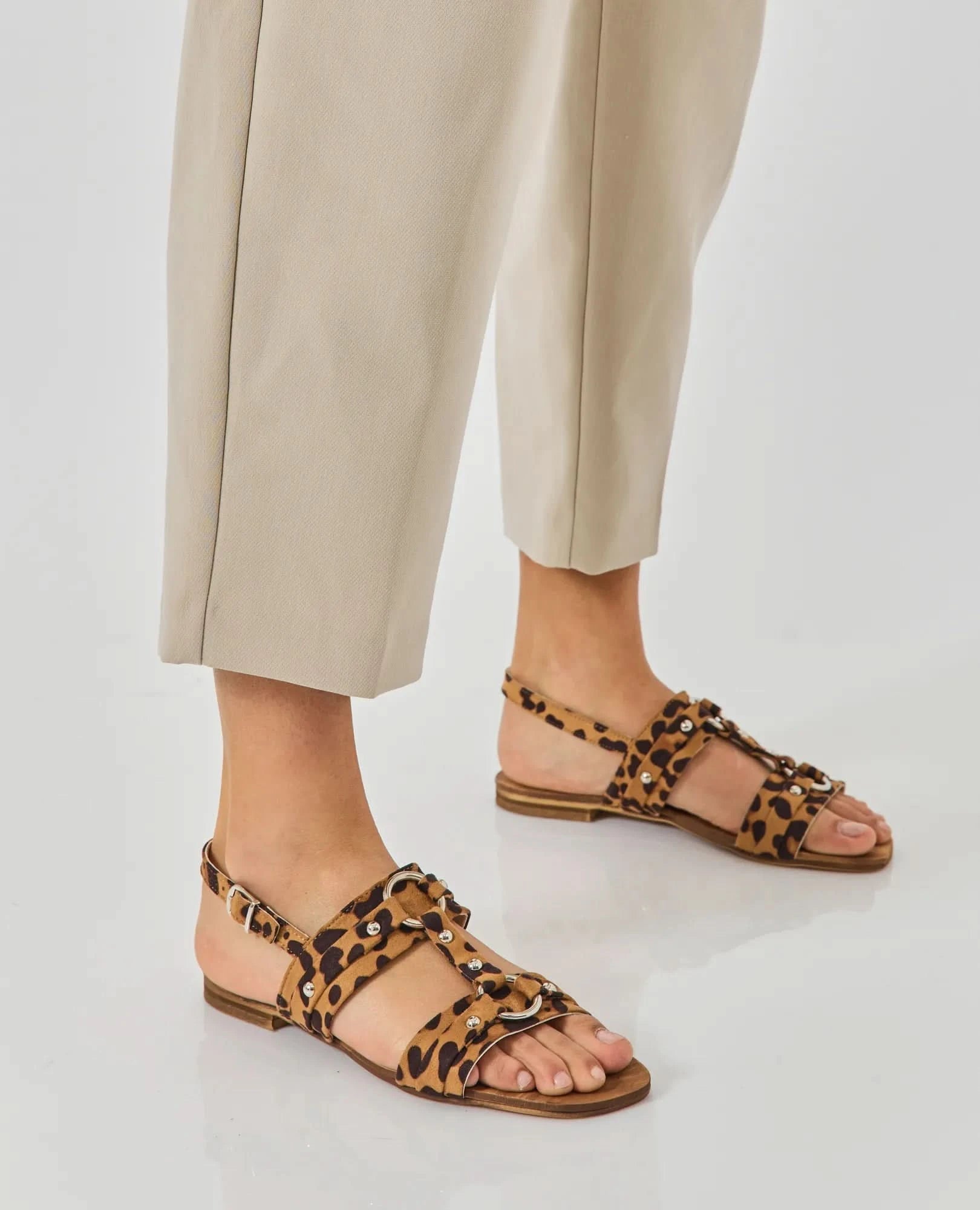 סנדלים שטוחים - אורסולה - B Unique - סנדלים