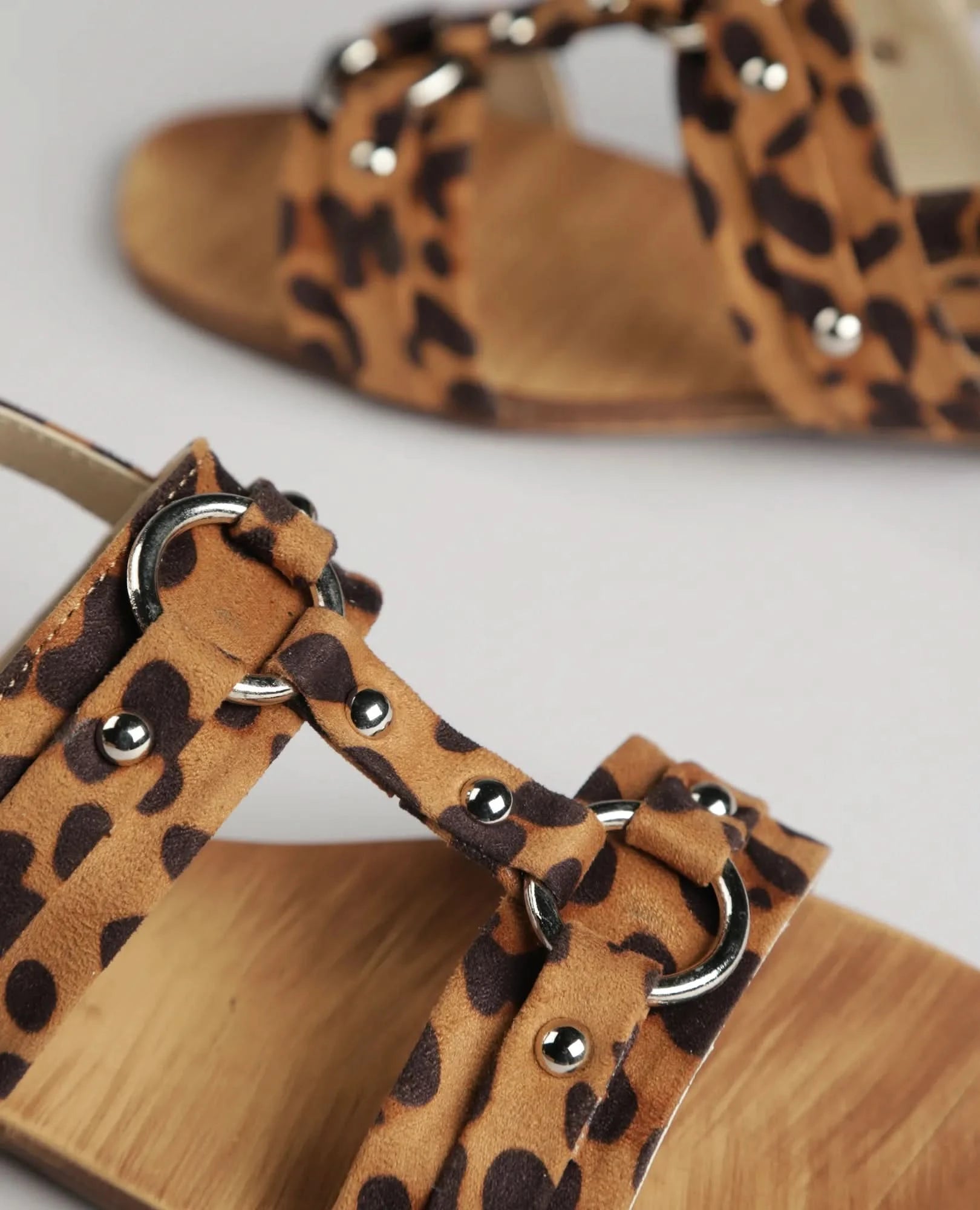 סנדלים שטוחים - אורסולה - B Unique