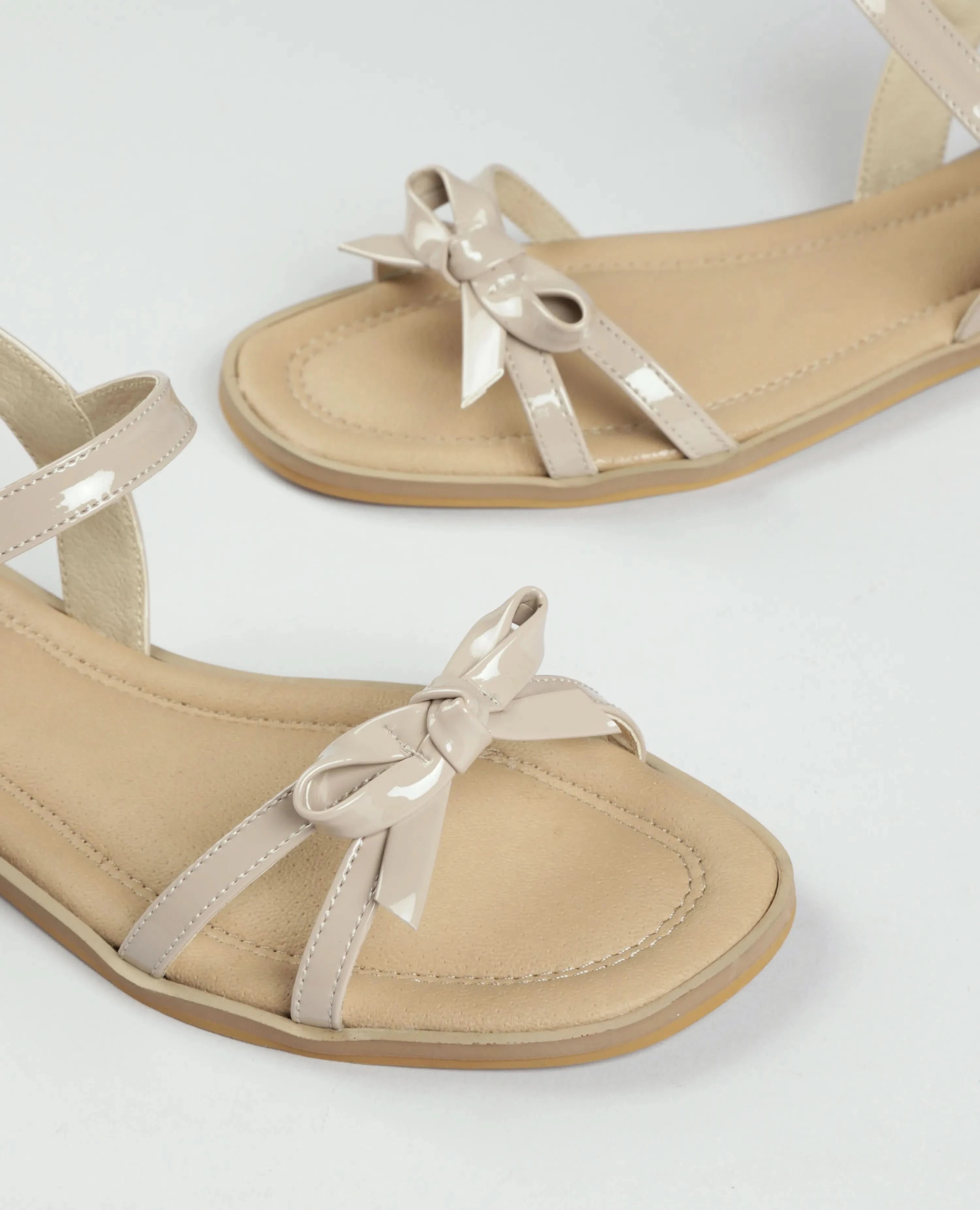 סנדלים שטוחים - רויטל - B Unique - סנדלים