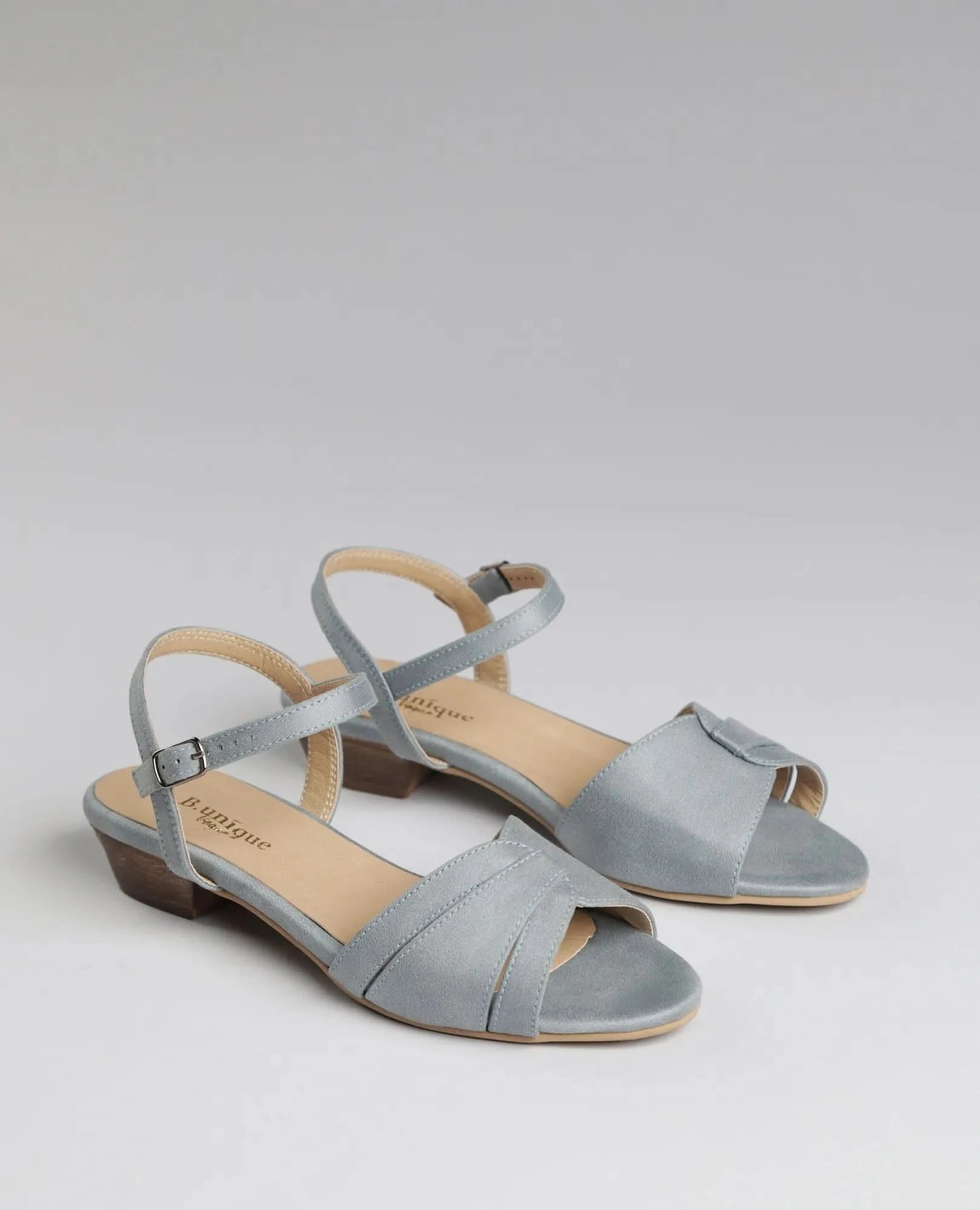 סנדלים קלאסיים - יולנדה - B Unique