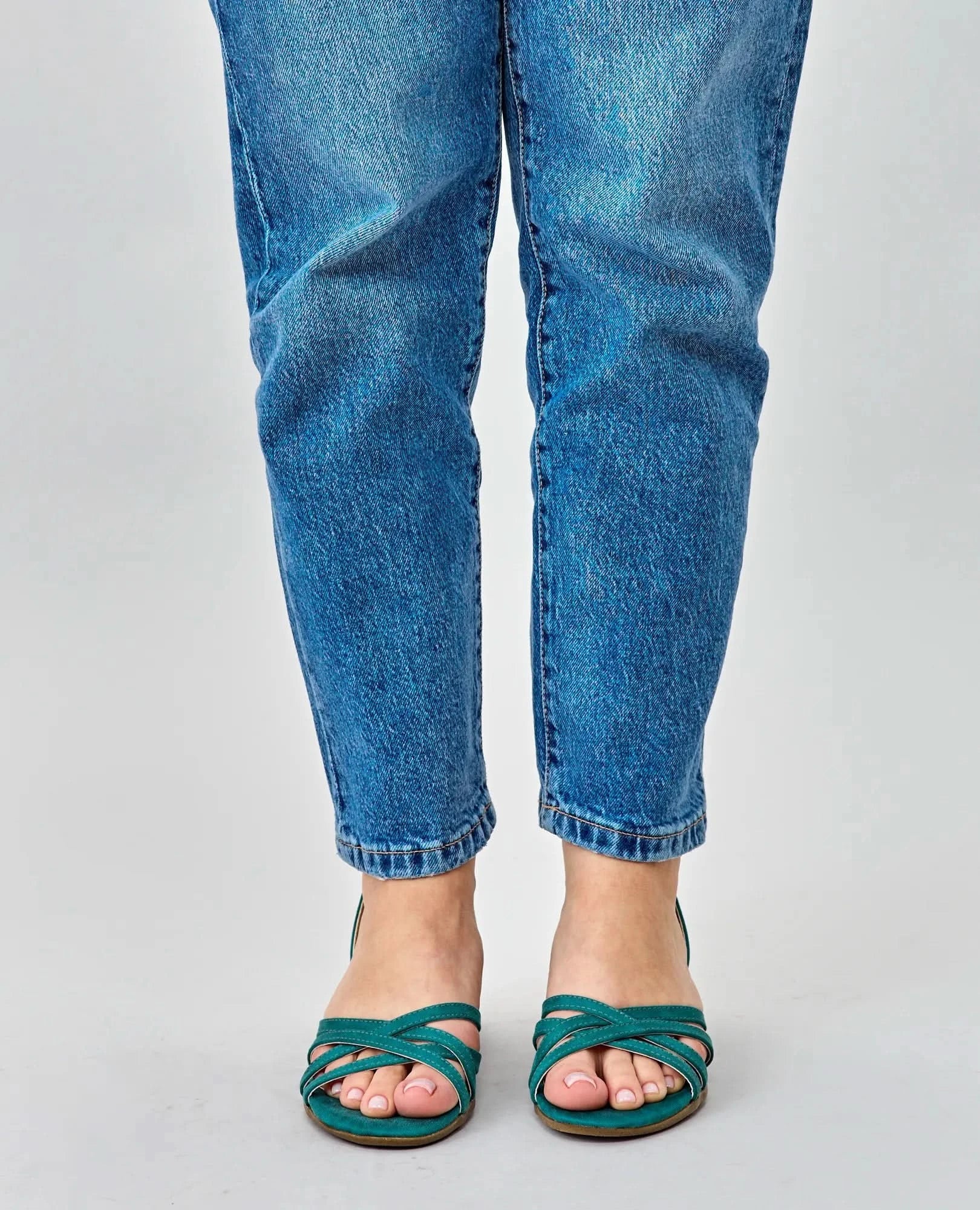 סנדלי רצועות - ג'רלדין - B Unique