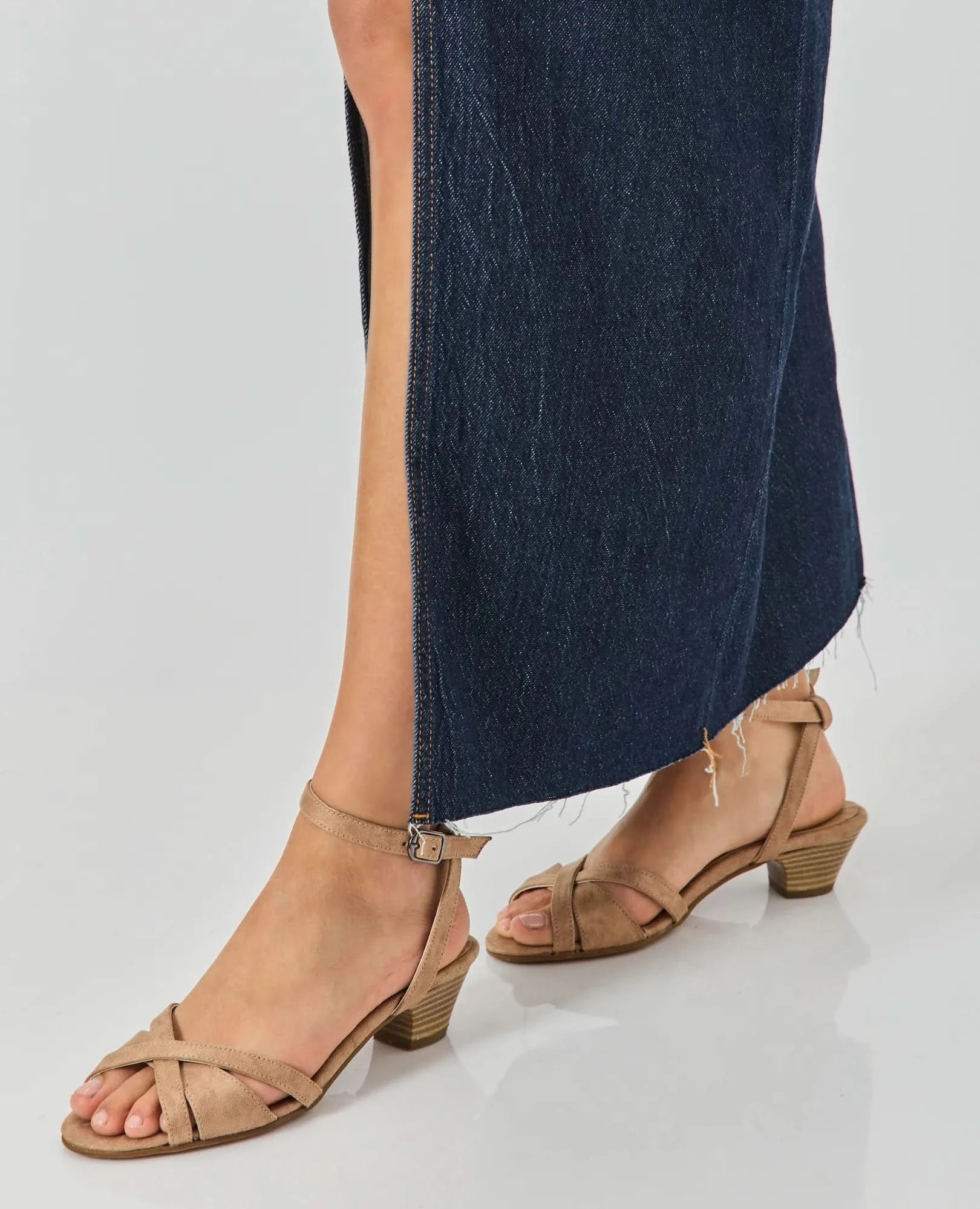 סנדלי רצועות - ג'ודי - B Unique - סנדלים