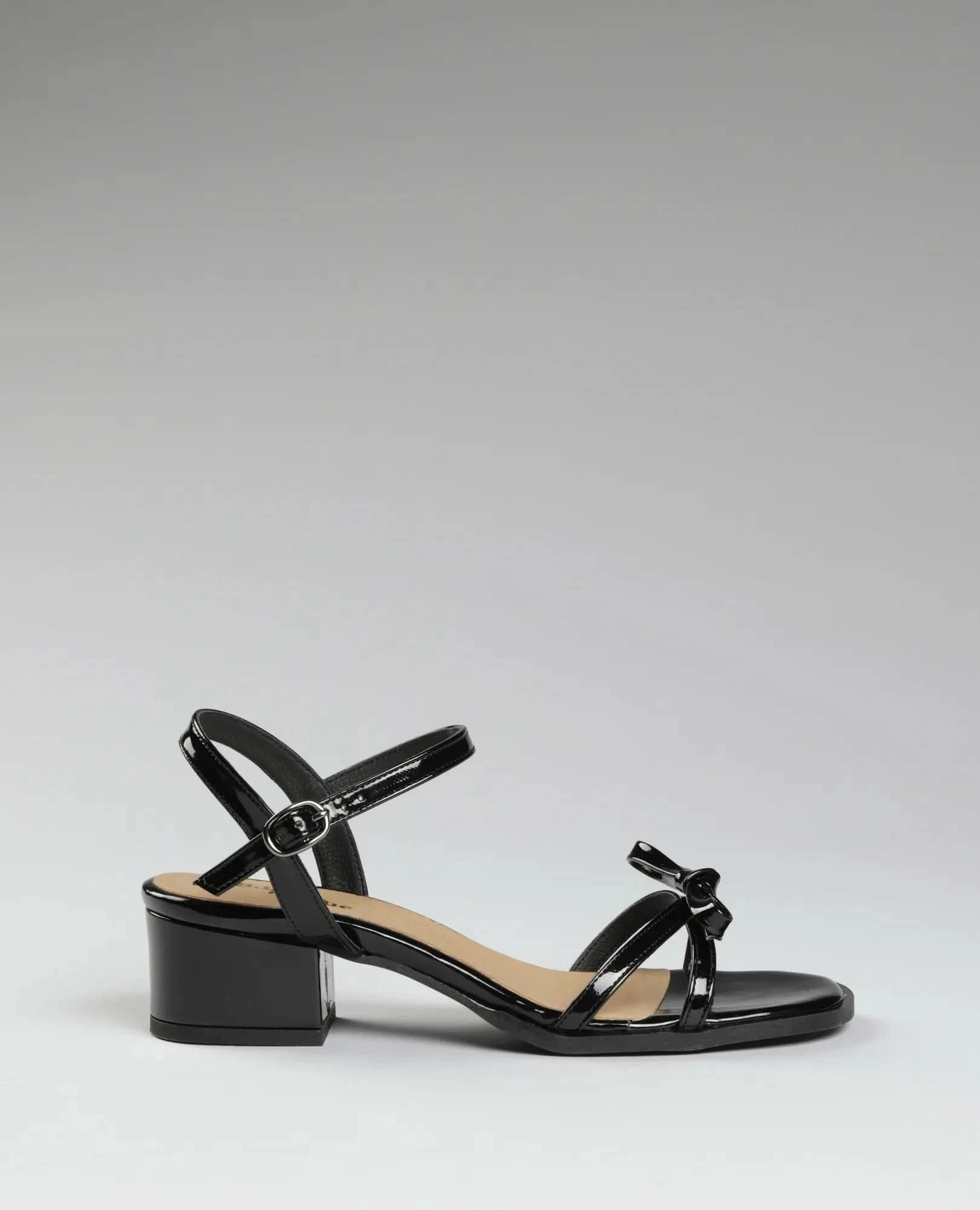 סנדלי עקב - אריאל - B Unique - סנדלים