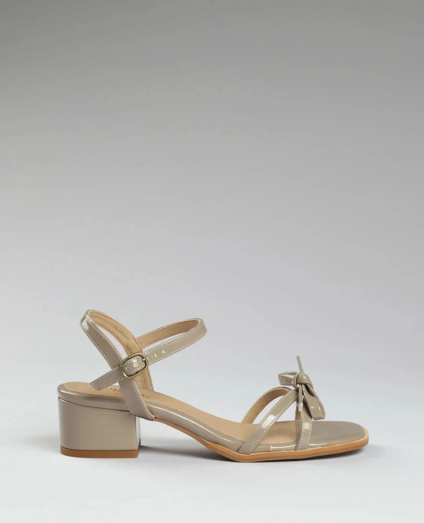 סנדלי עקב - אריאל - B Unique - סנדלים