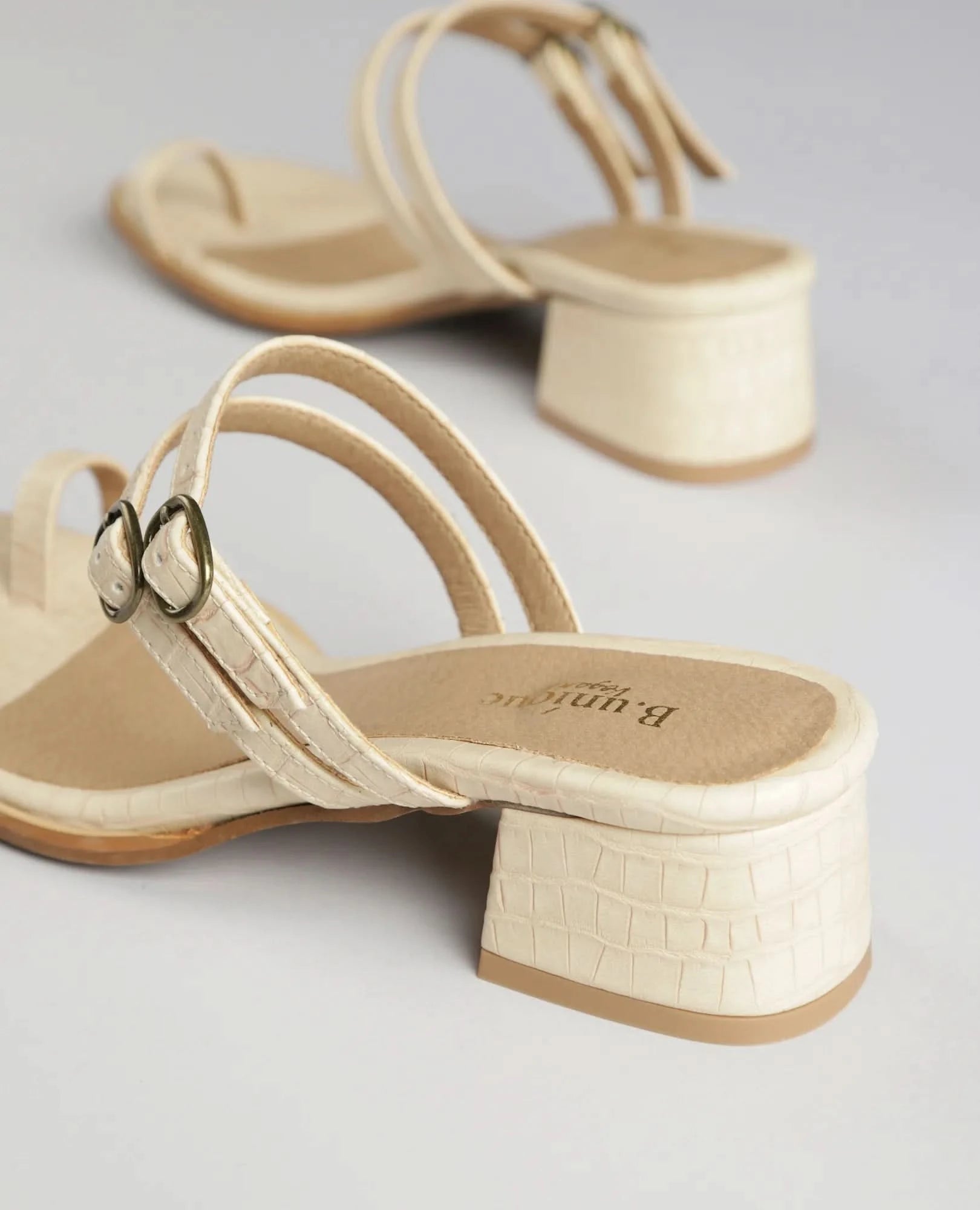 כפכפי עקב - רייצ'ל - B Unique