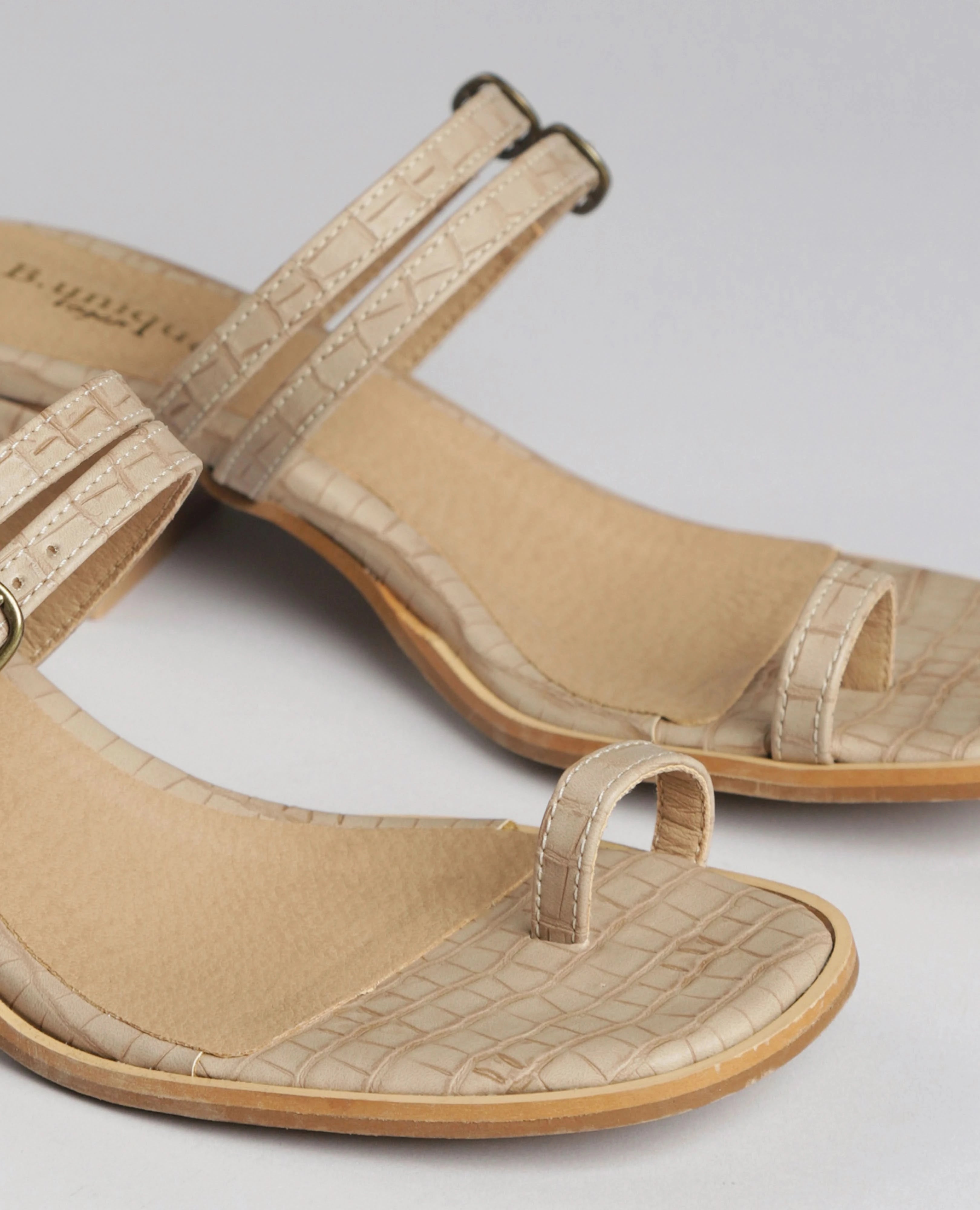 כפכפי עקב - רייצ'ל - B Unique