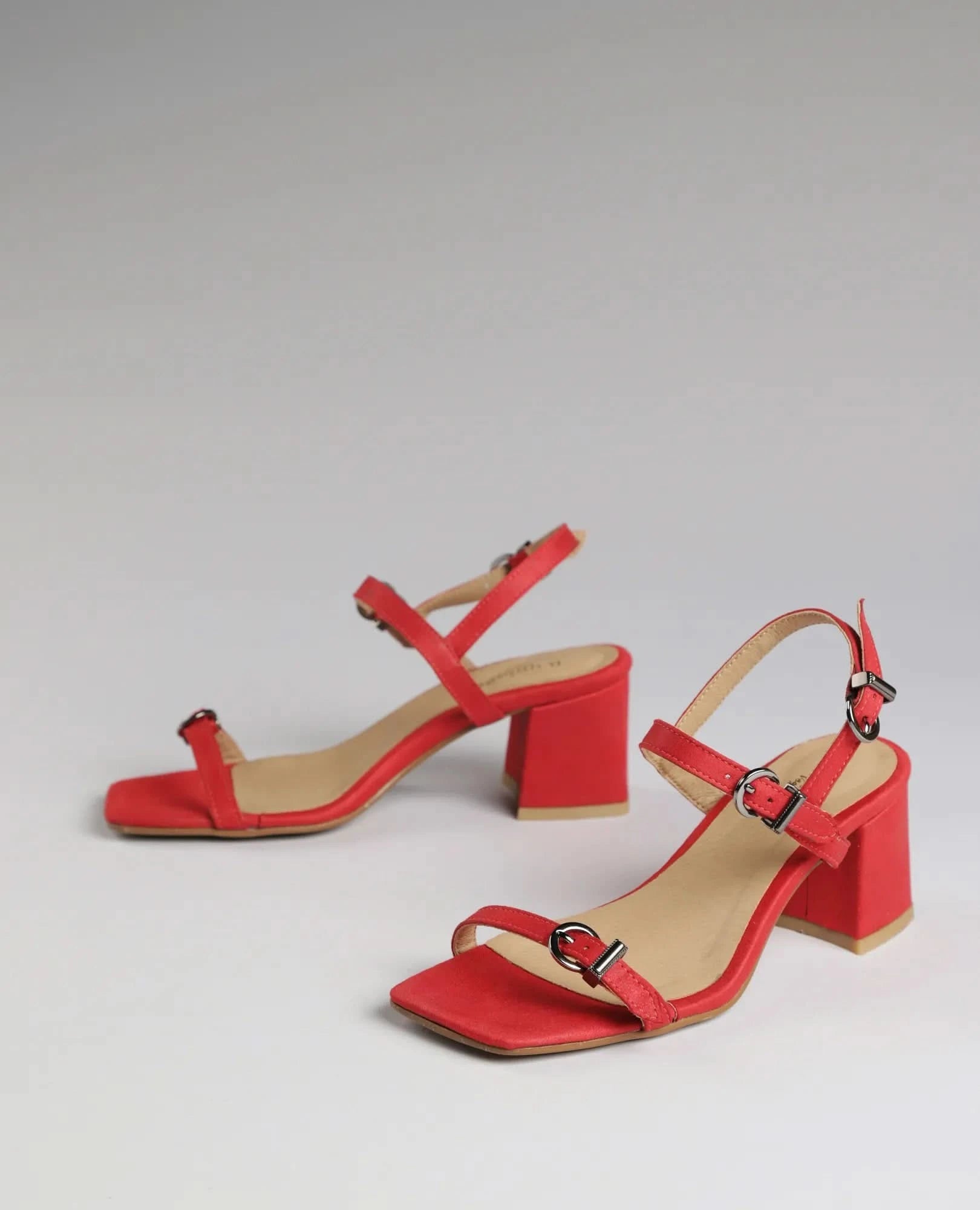 סנדל עקב- סנדרין - B Unique