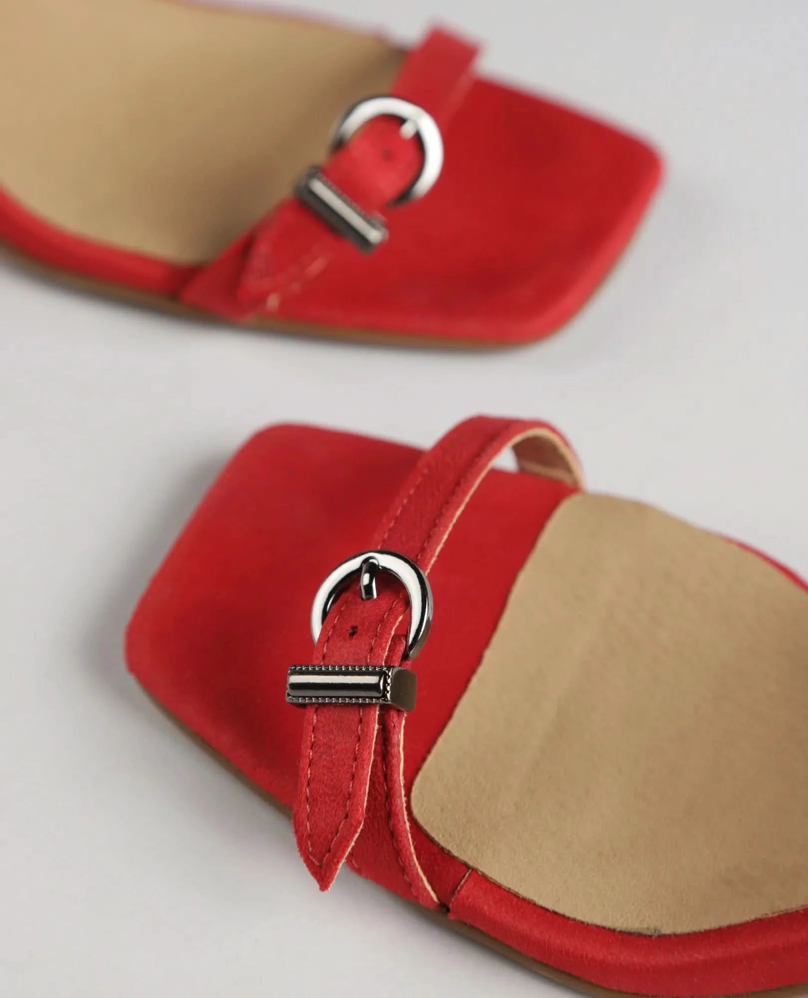 סנדל עקב- סנדרין - B Unique