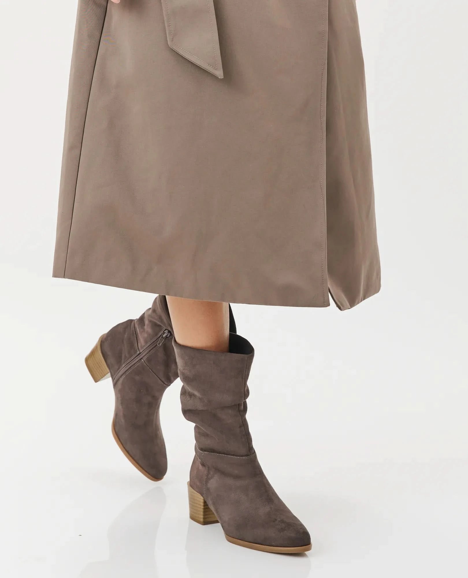 מגפוני עקב- בטי - B Unique