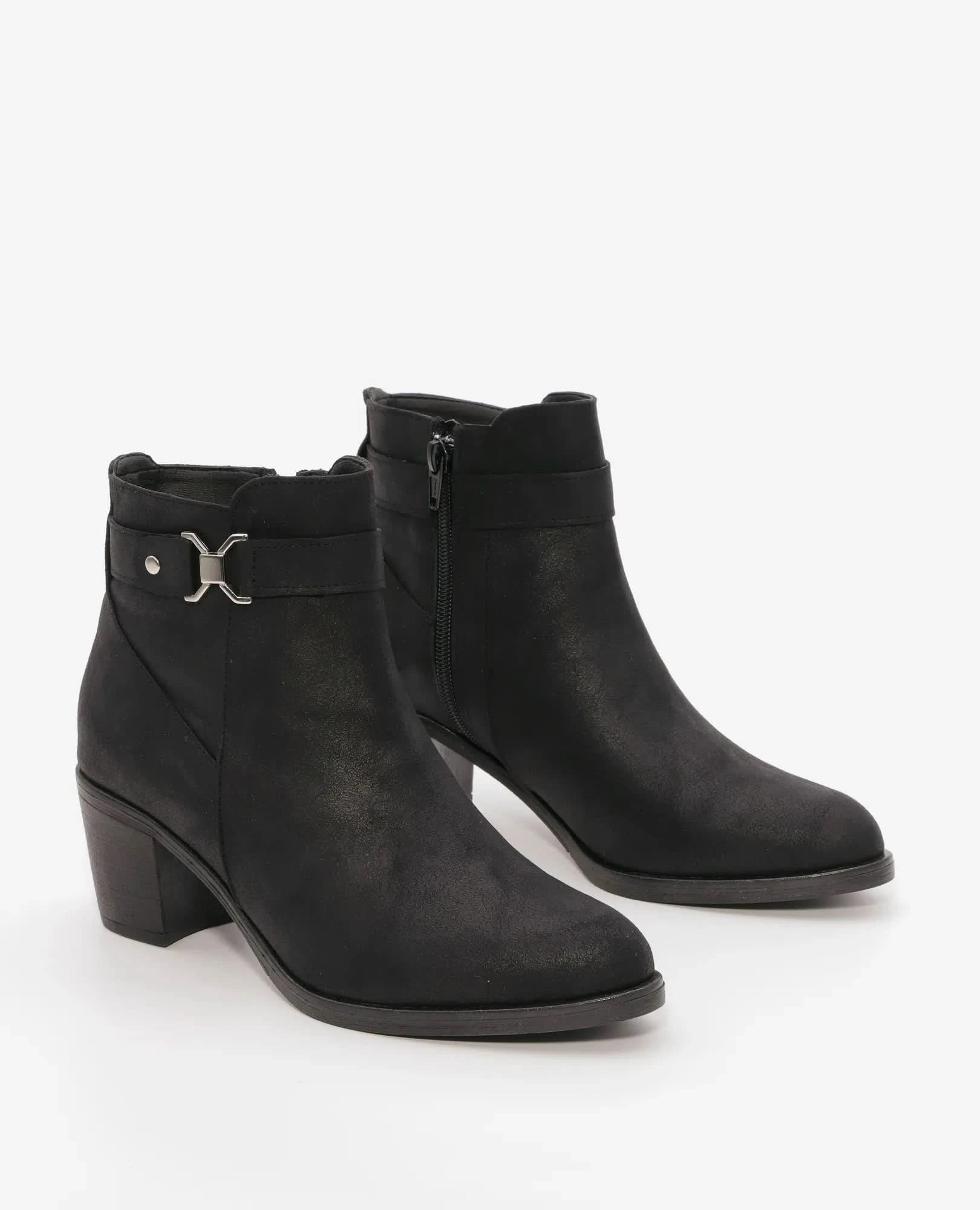 מגפוני עקב- אווה - B Unique