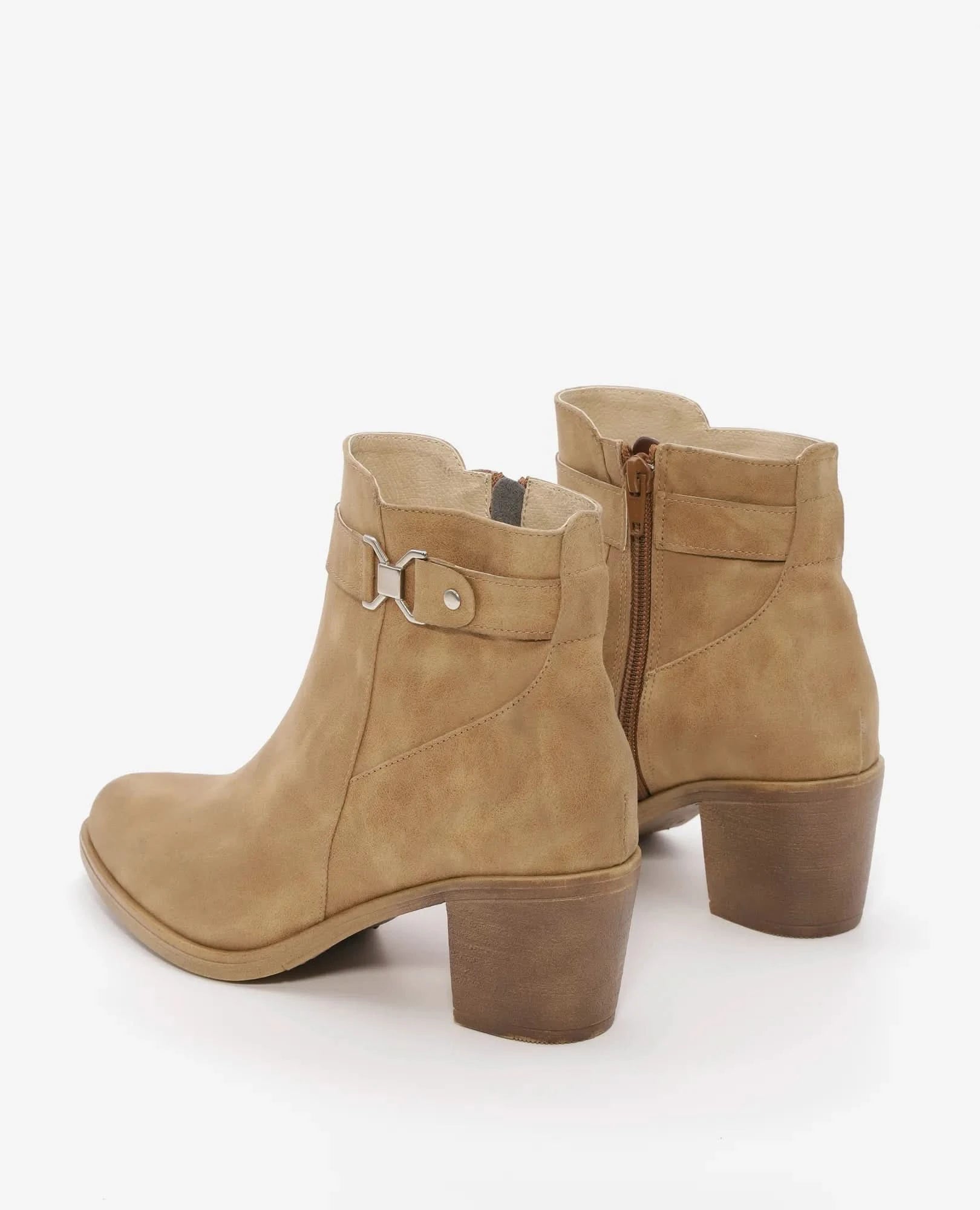 מגפוני עקב- אווה - B Unique