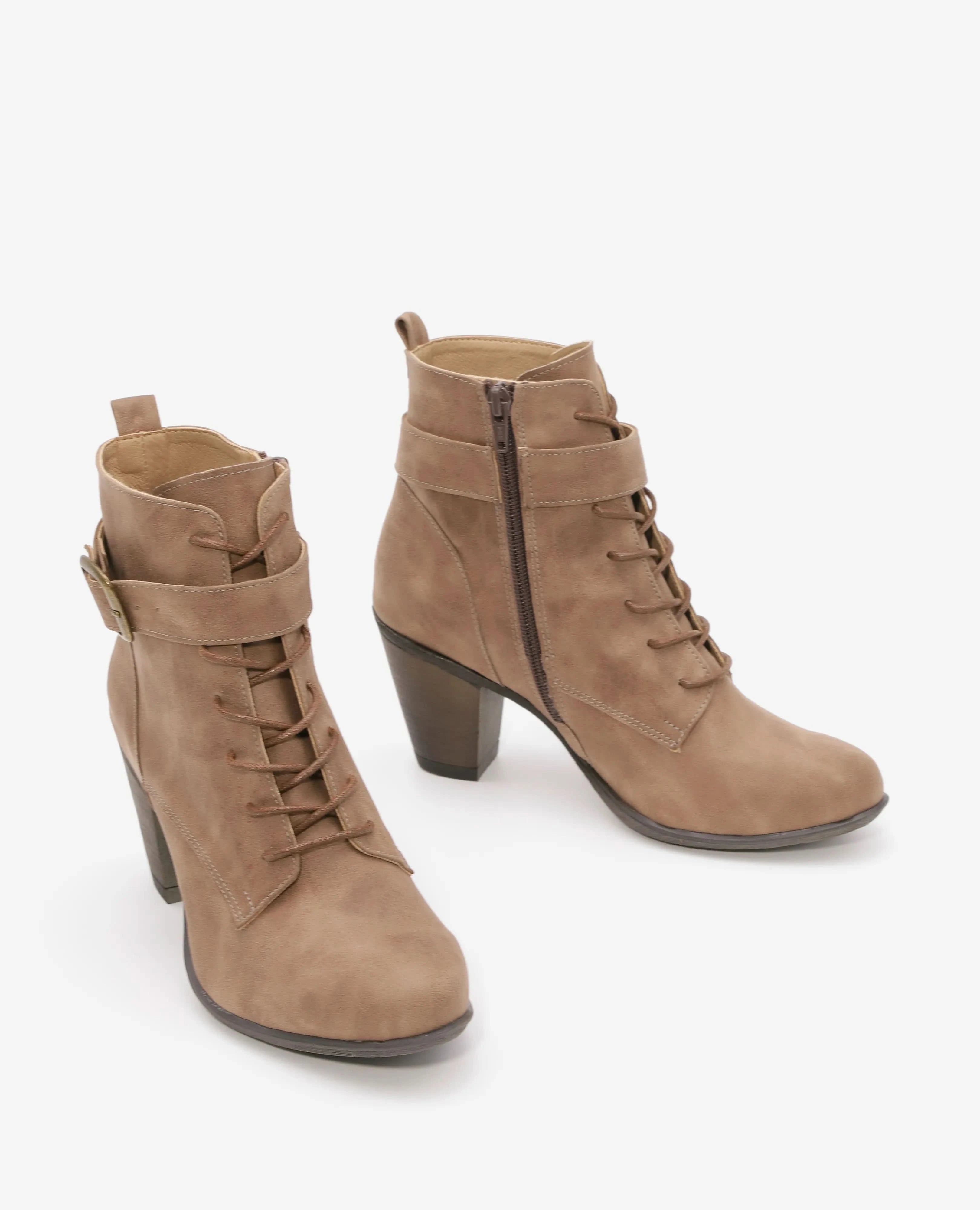 מגפוני עקב קלאסי- אשלי- בי יוניק