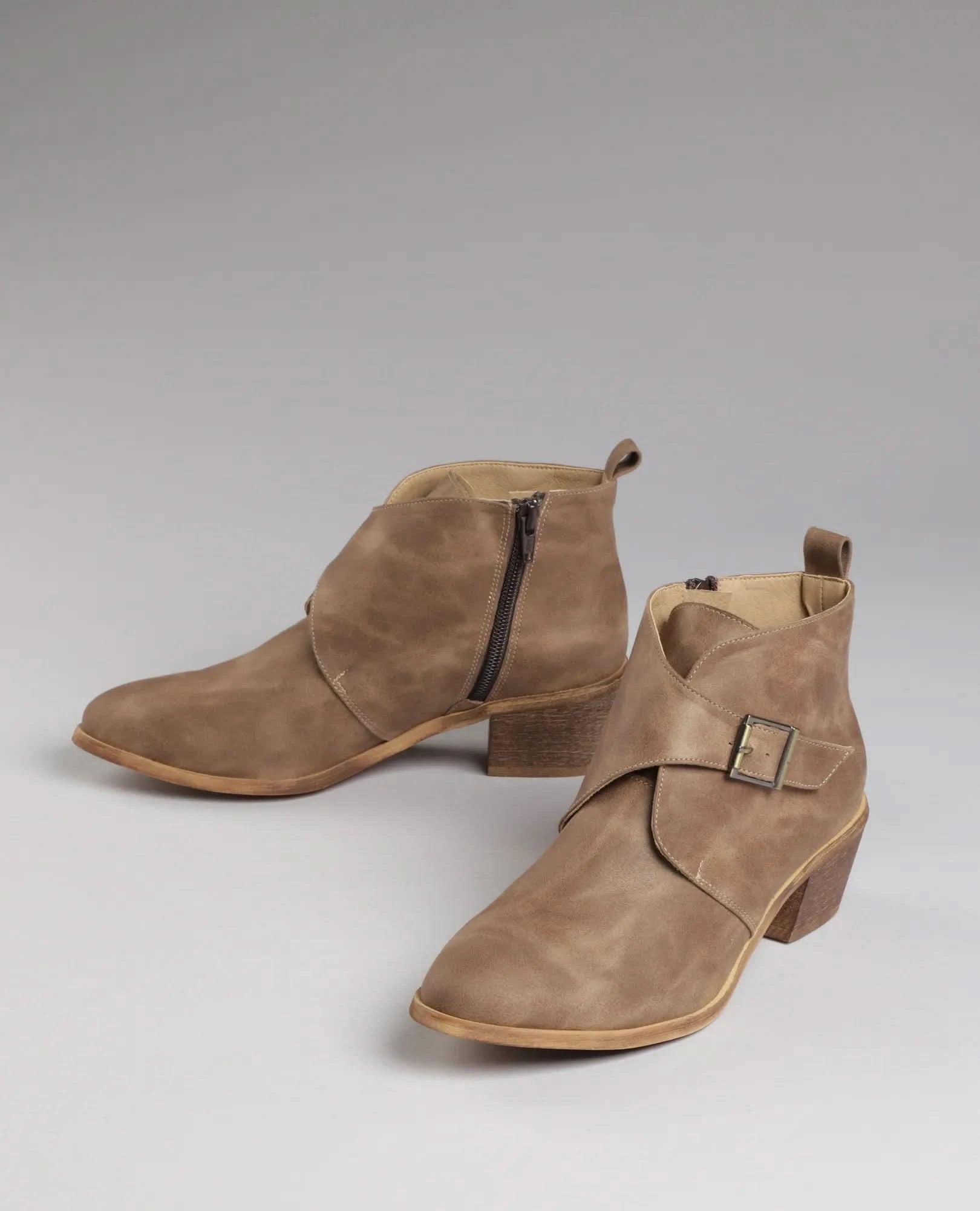 מגפוני עקב - קורל - B Unique - מגפונים