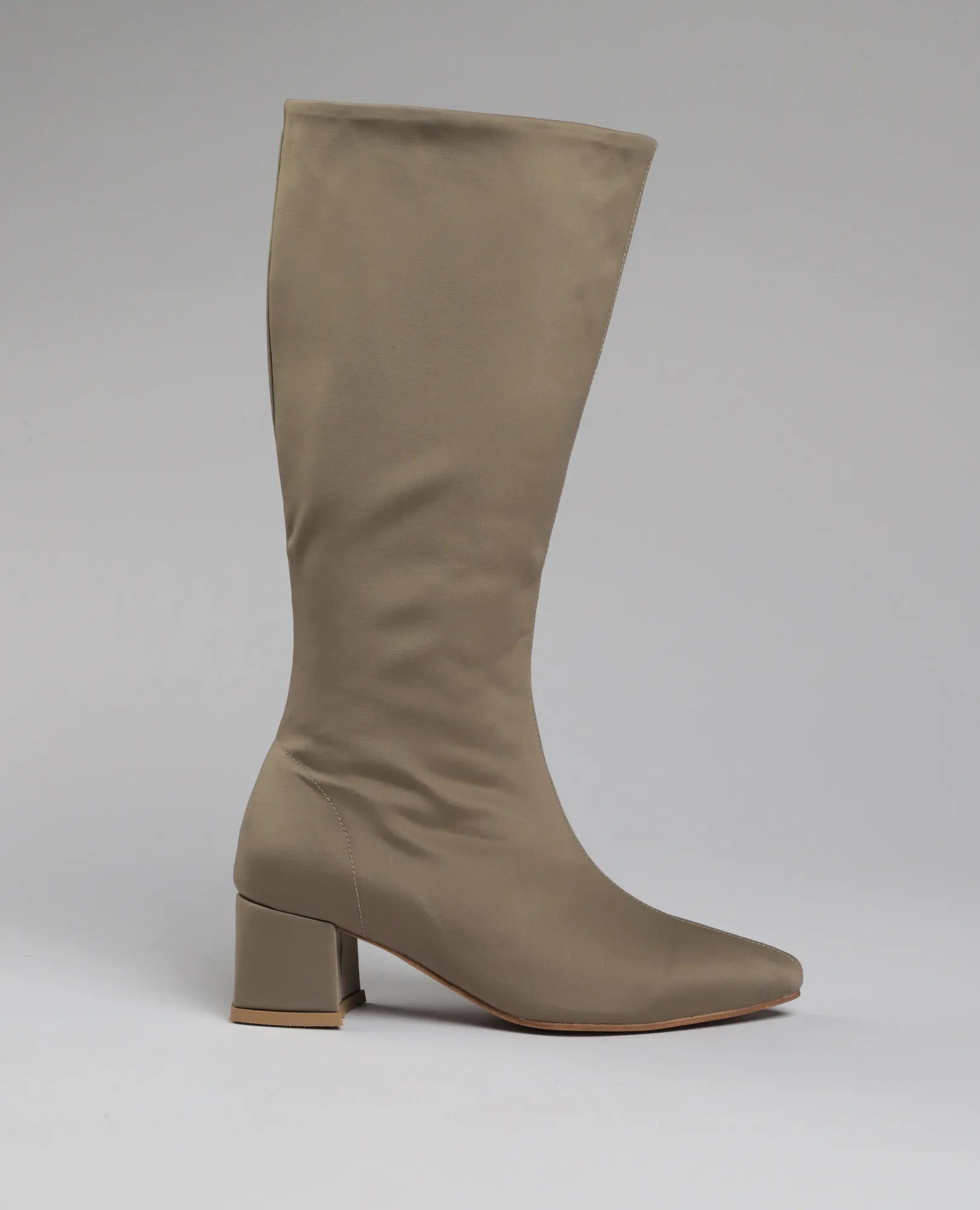 מגפי עקב - גלית - B Unique - מגפיים