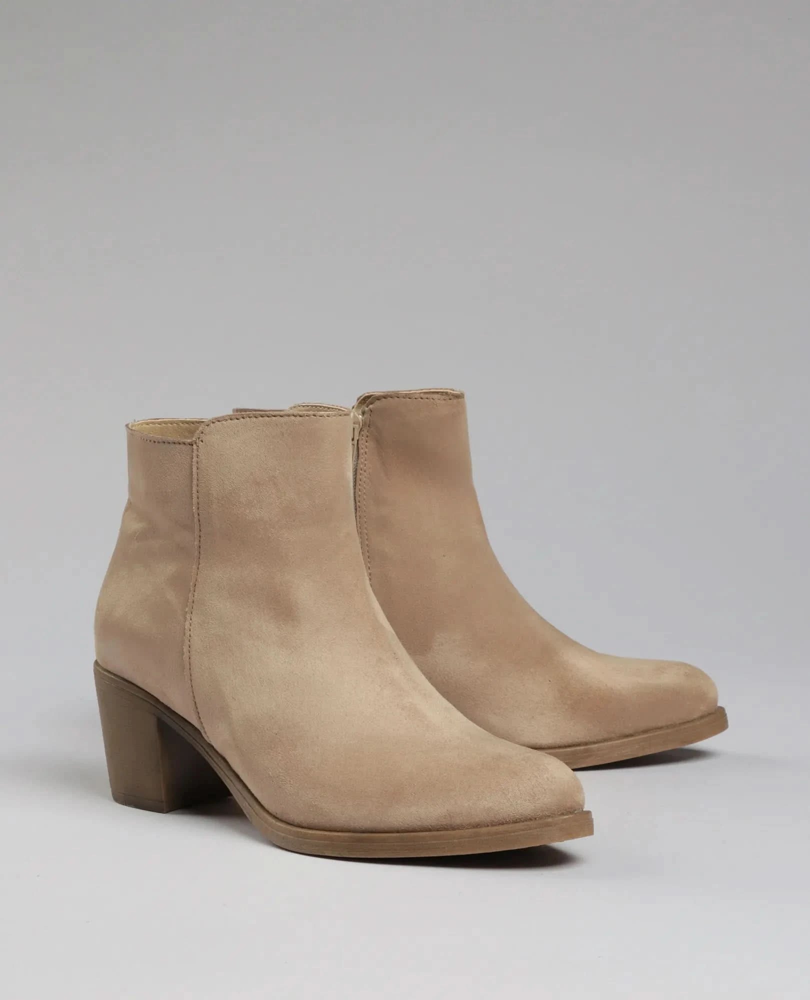 מגפוני עקב - כלנית - B Unique - מגפונים