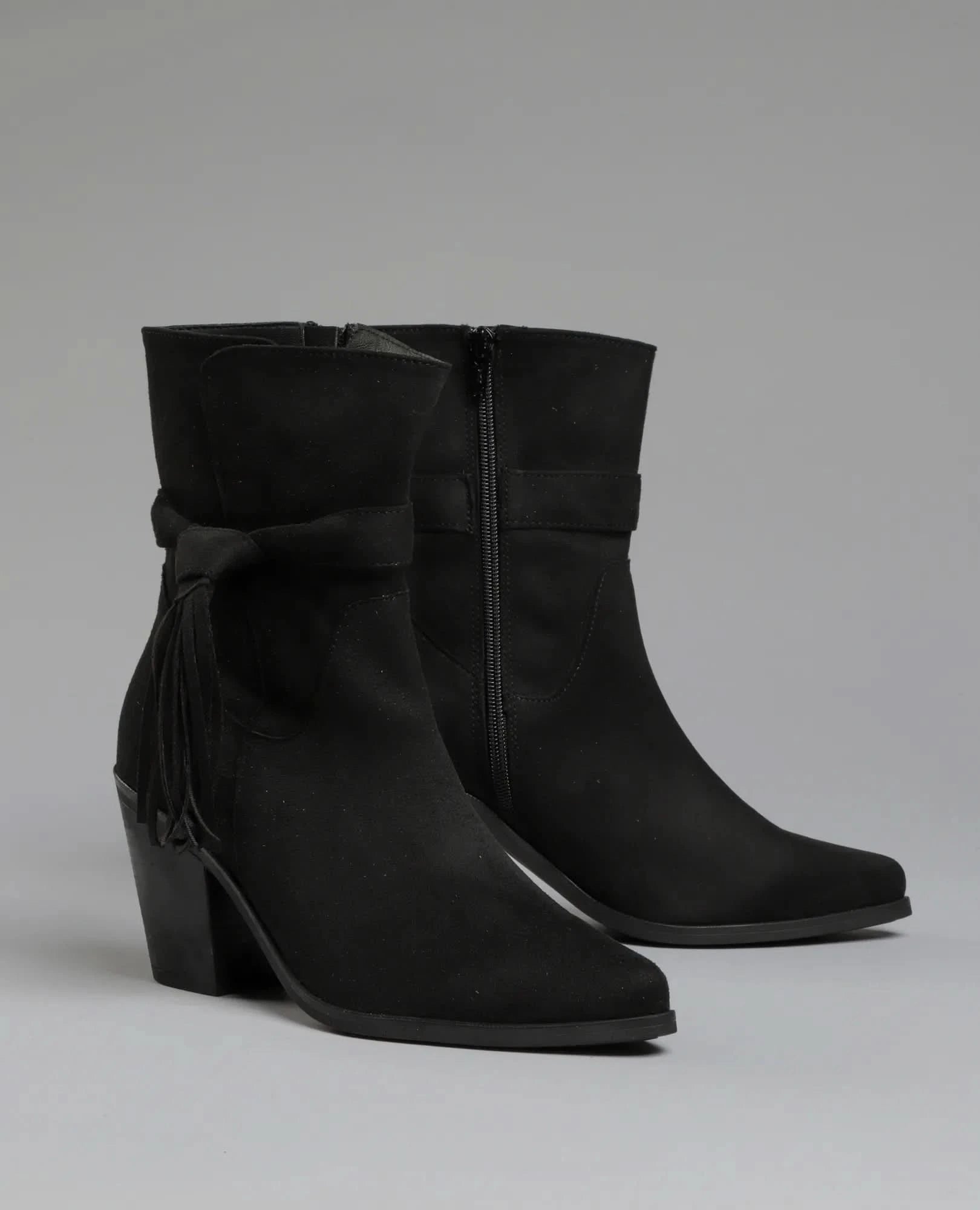 מגפונים עם פרנזים- אורית - B Unique - מגפונים