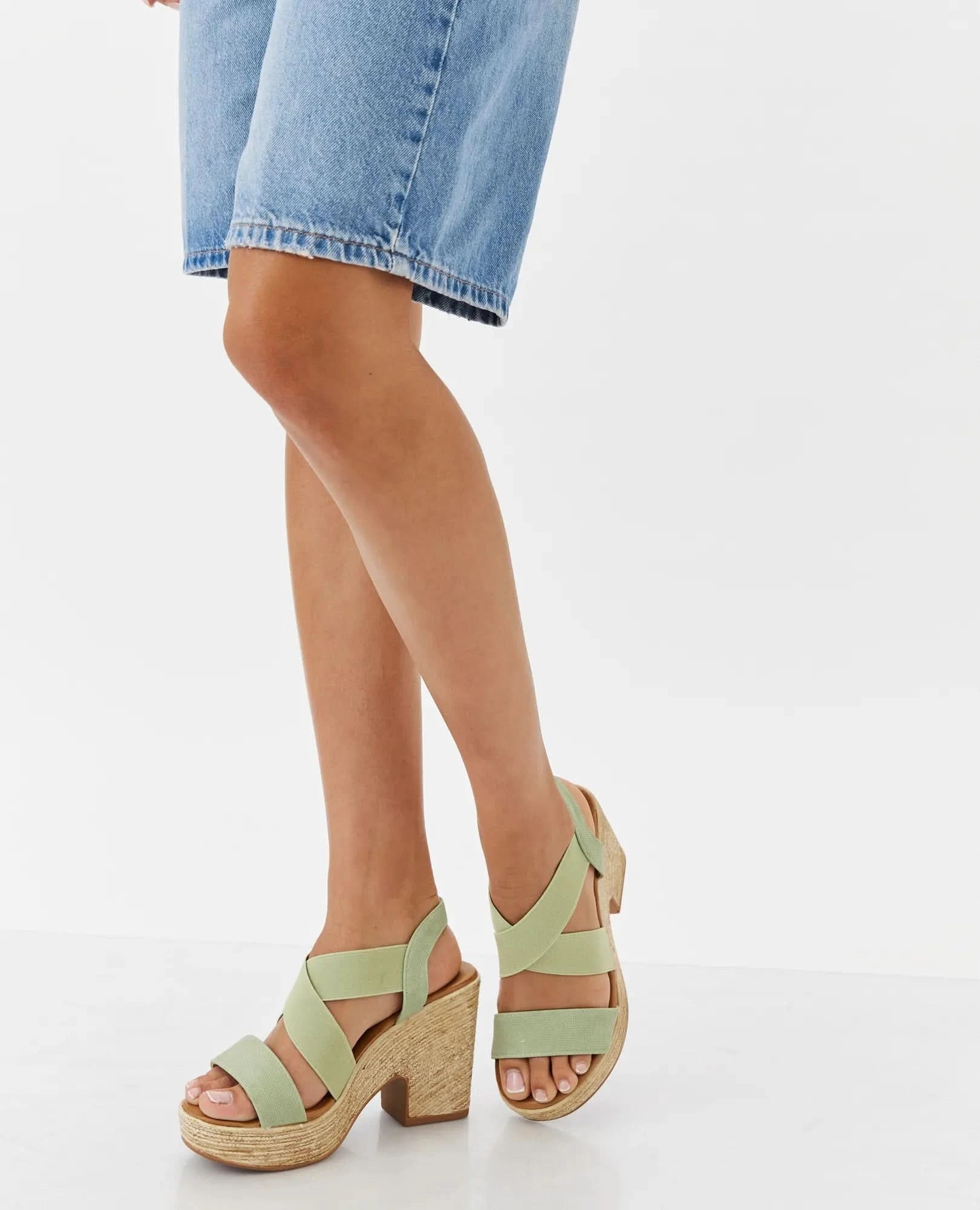 סנדלי עקב עם רצועות- רז