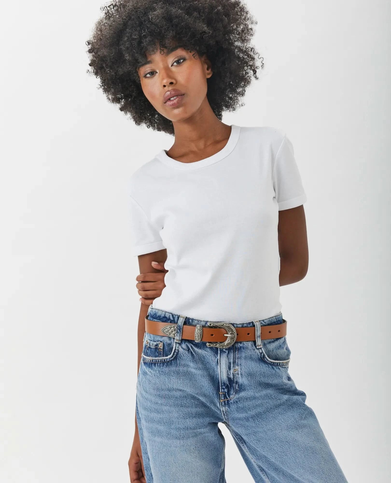 חגורת עור אבזם מעוטר 1.5 סמ