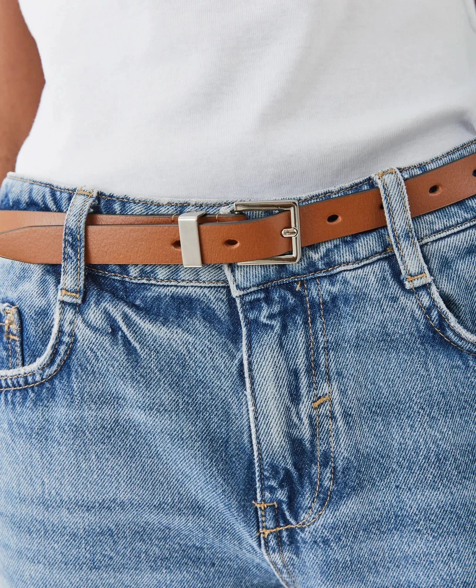 חגורת עור אבזם 1.5 ס"מ