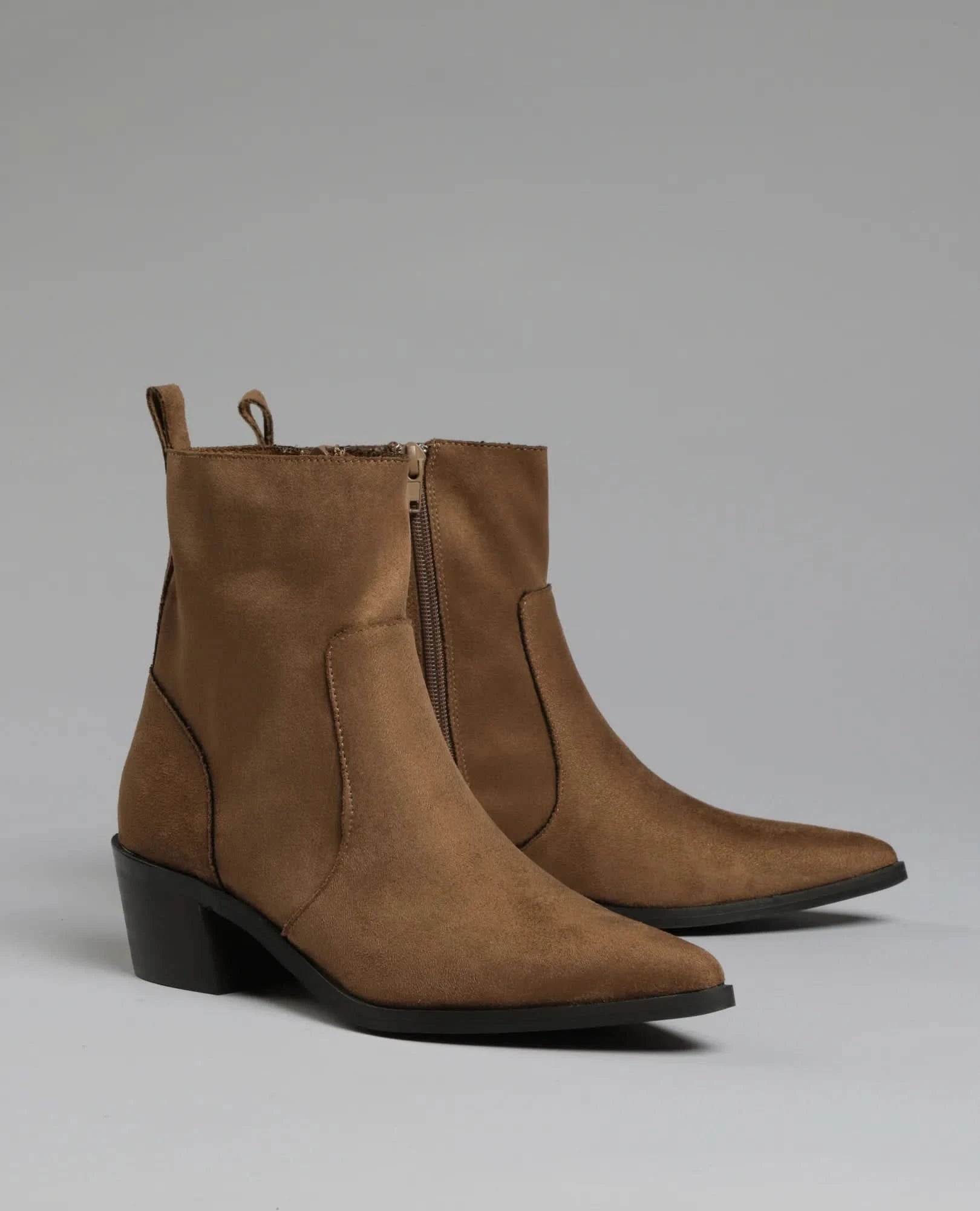 מגפוני עקב- דולי - B Unique - מגפונים