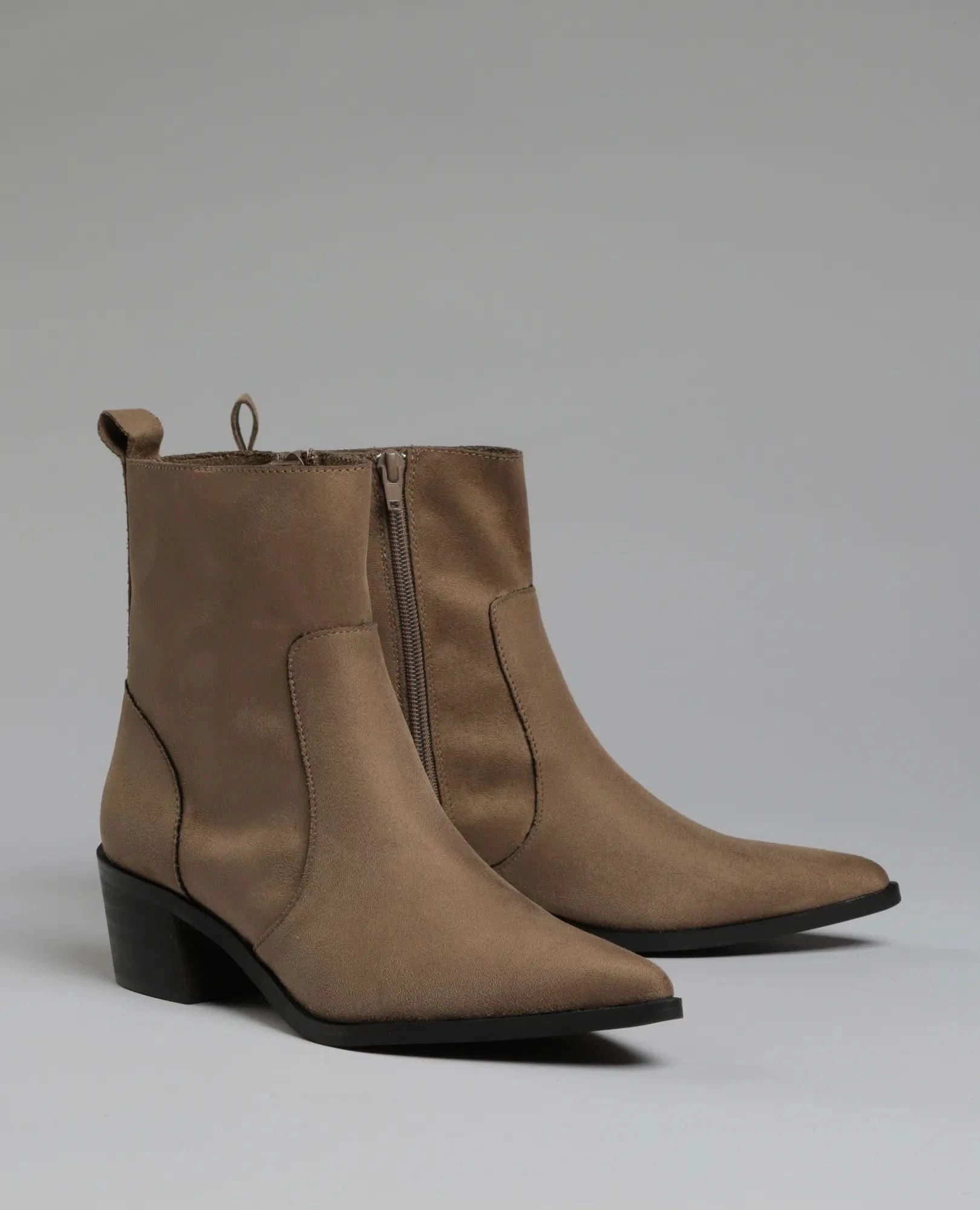 מגפוני עקב- דולי - B Unique - מגפונים