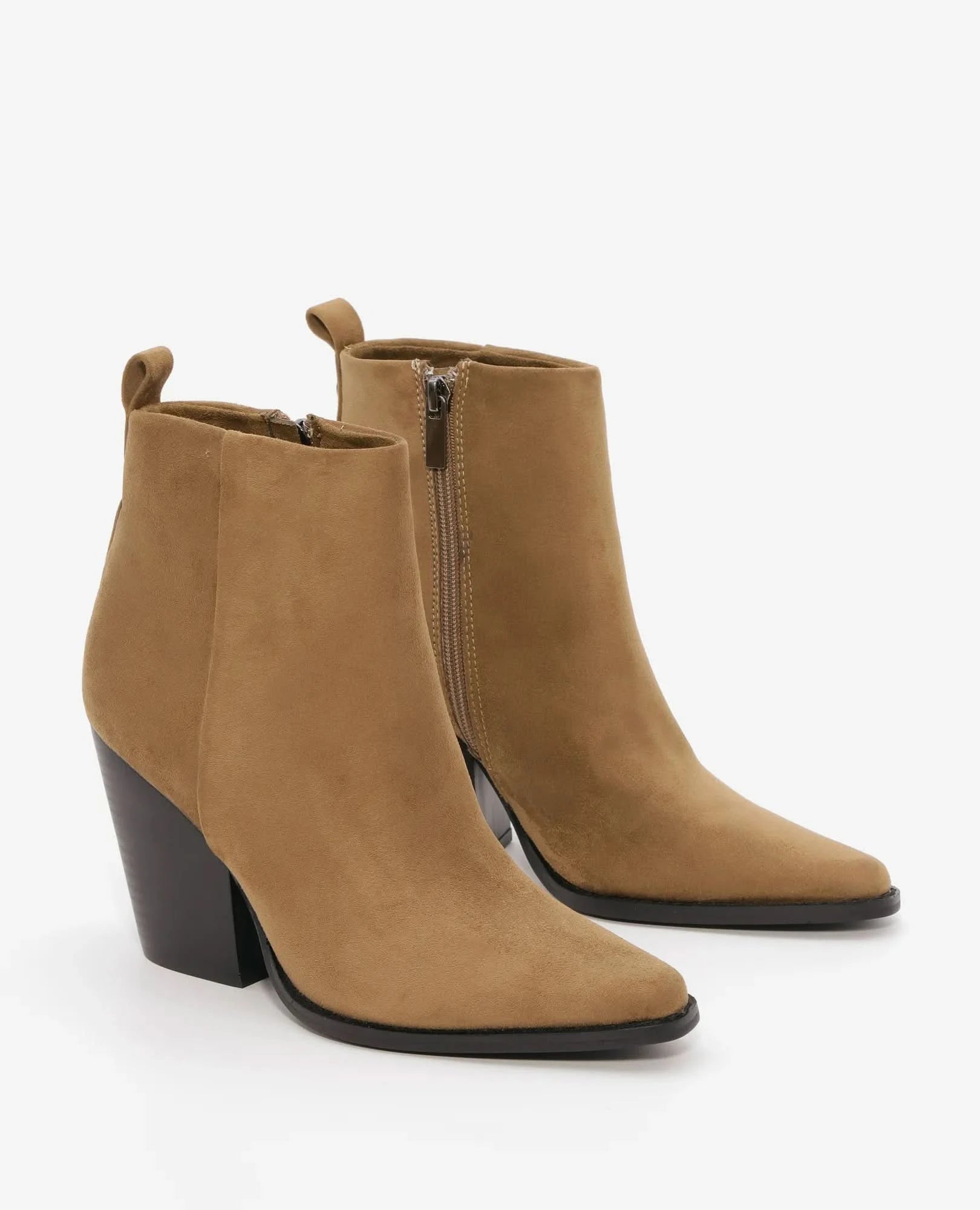 מגפוני עקב- נוף - B Unique