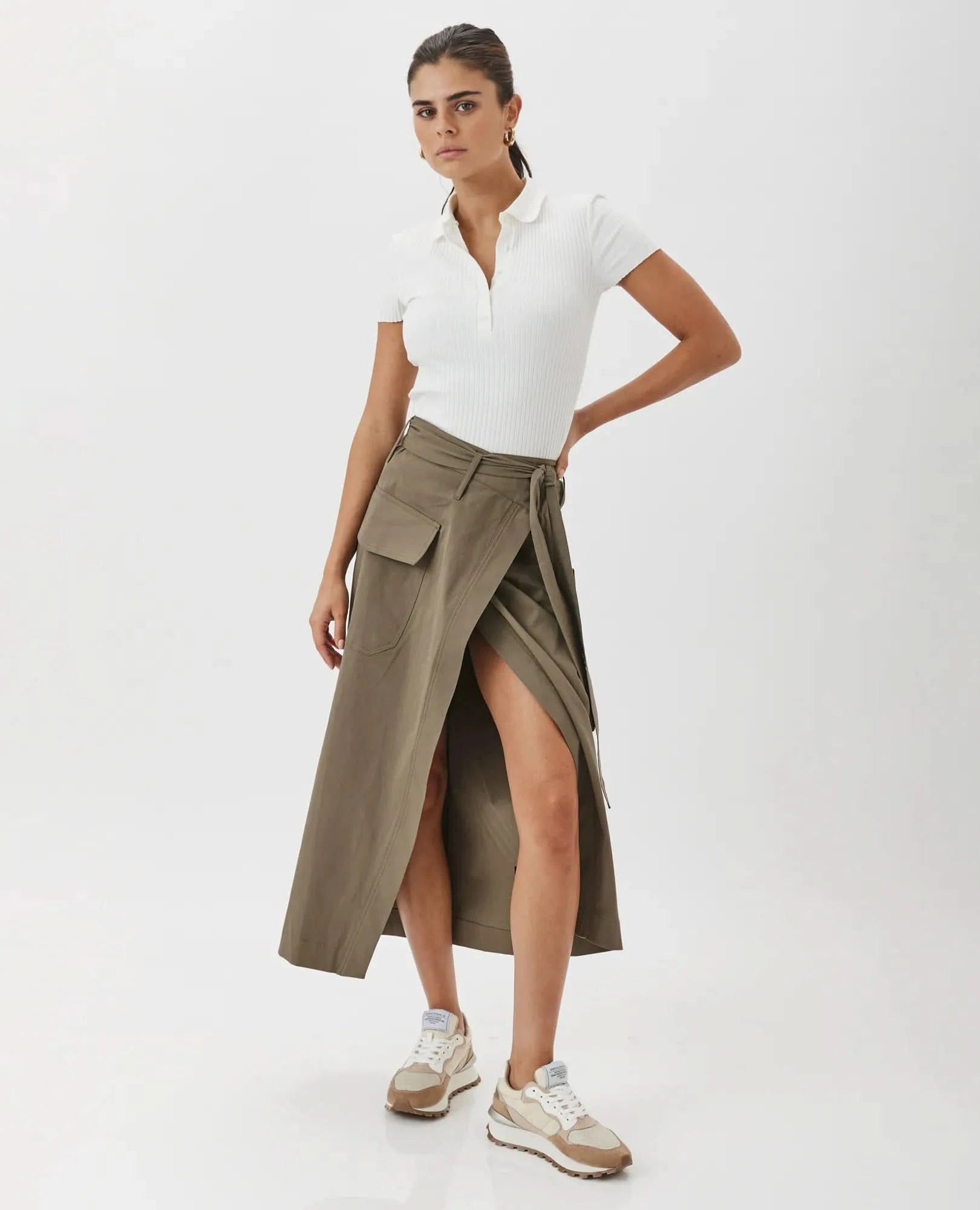 נעלי סניקרס מעוצבות