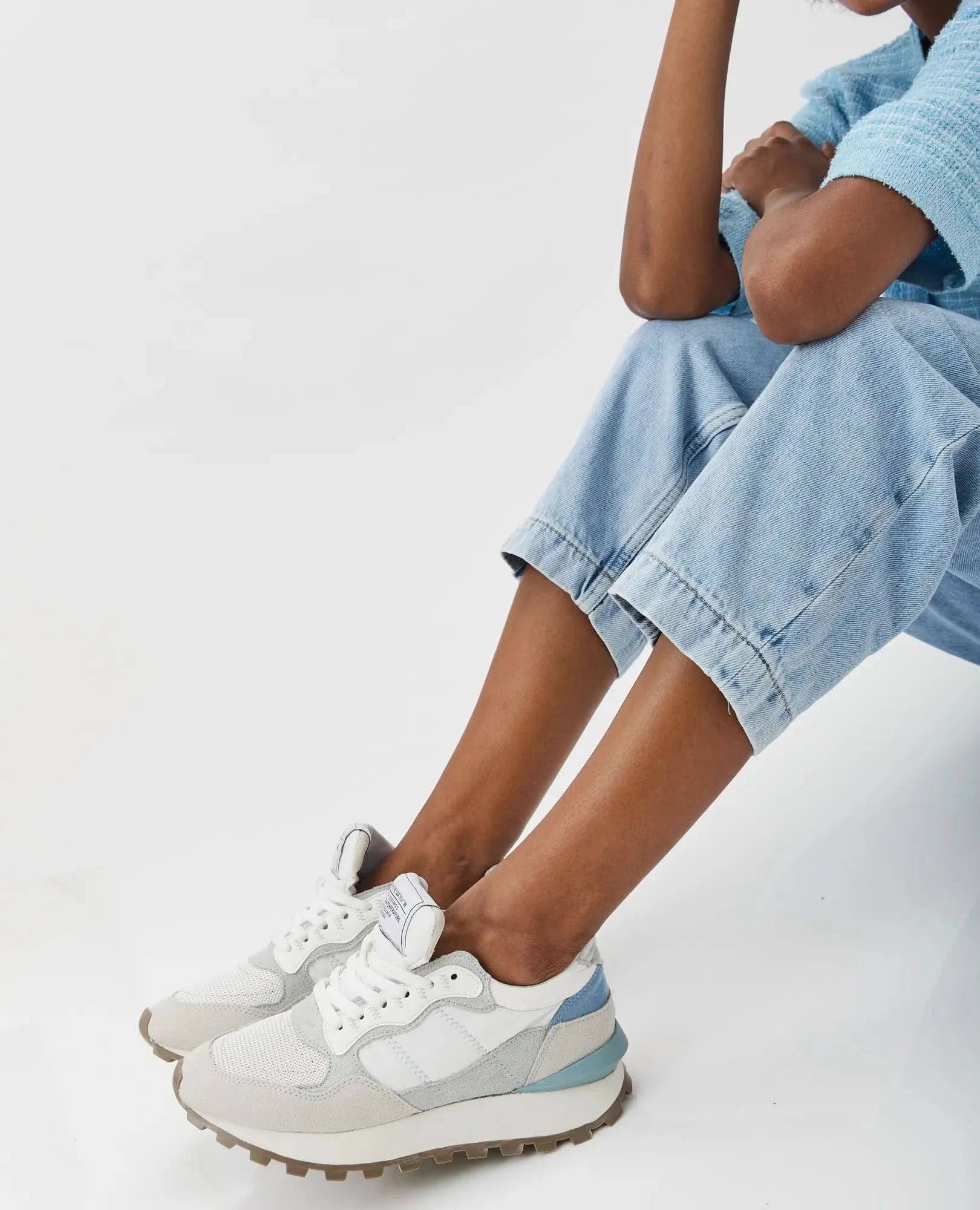 נעלי סניקרס מעוצבות