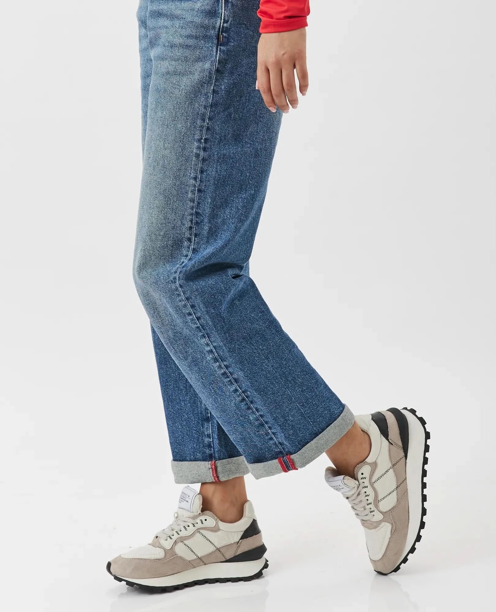 נעלי סניקרס מעוצבות