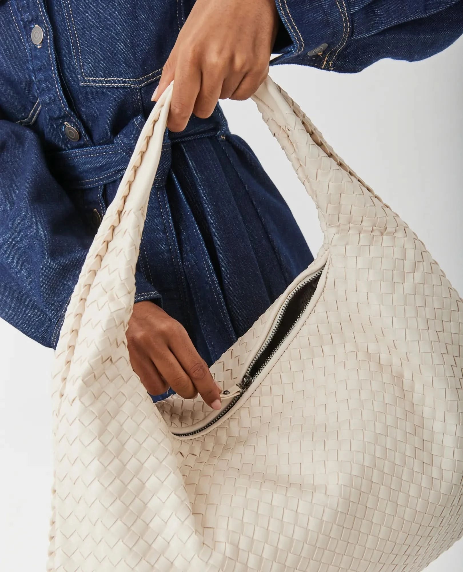 תיק צד קלוע- טליה