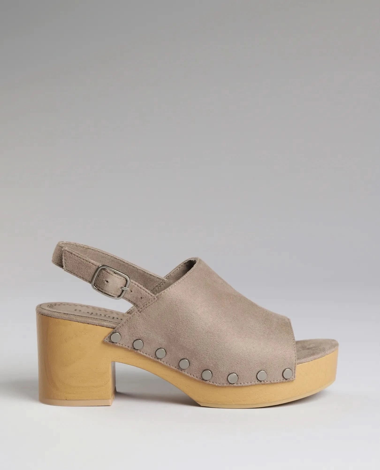 סנדלי עקב עם ניטים- מוריה - B Unique