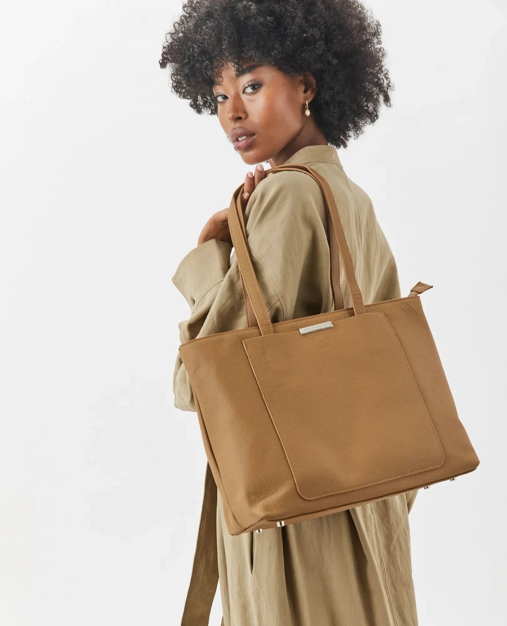 תיק צד מעור- דנה