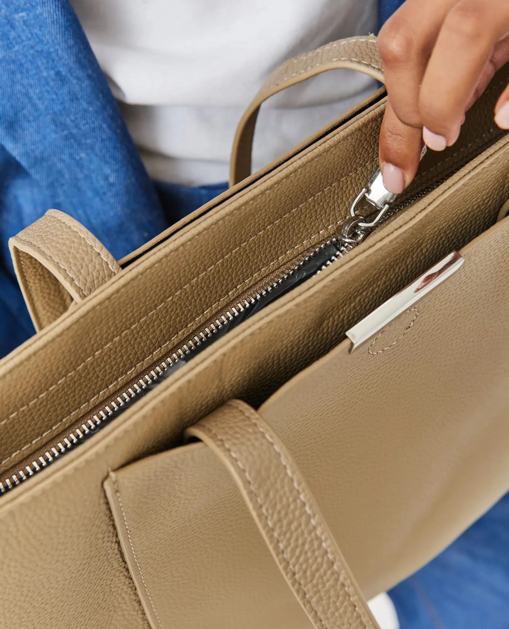 תיק צד מעור- דנה