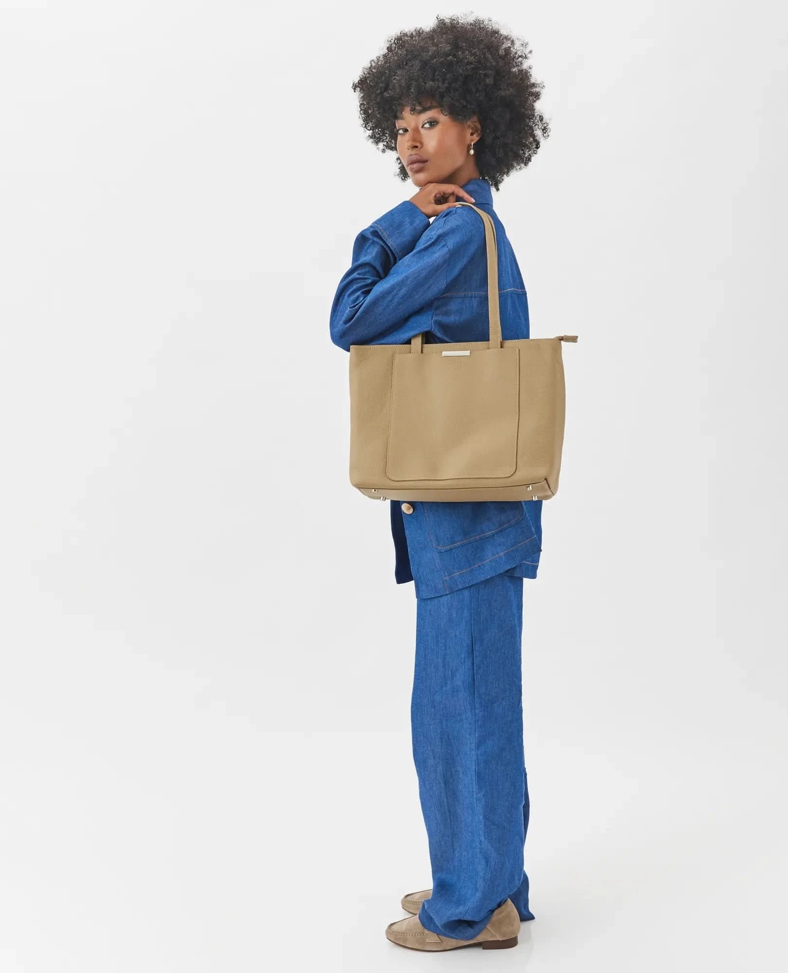 תיק צד מעור- דנה