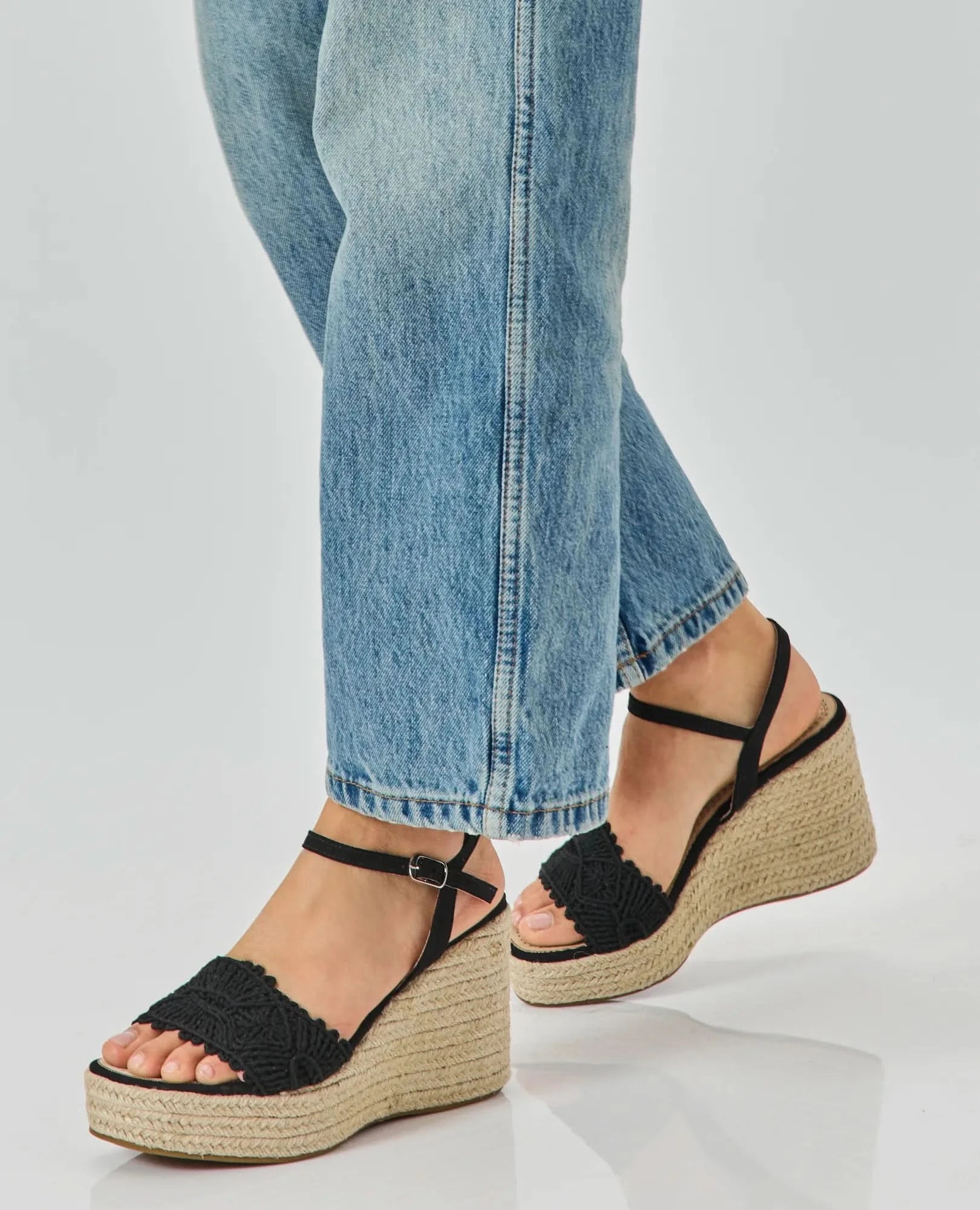 סנדלי פלטפורמה- לני - B Unique - סנדלים