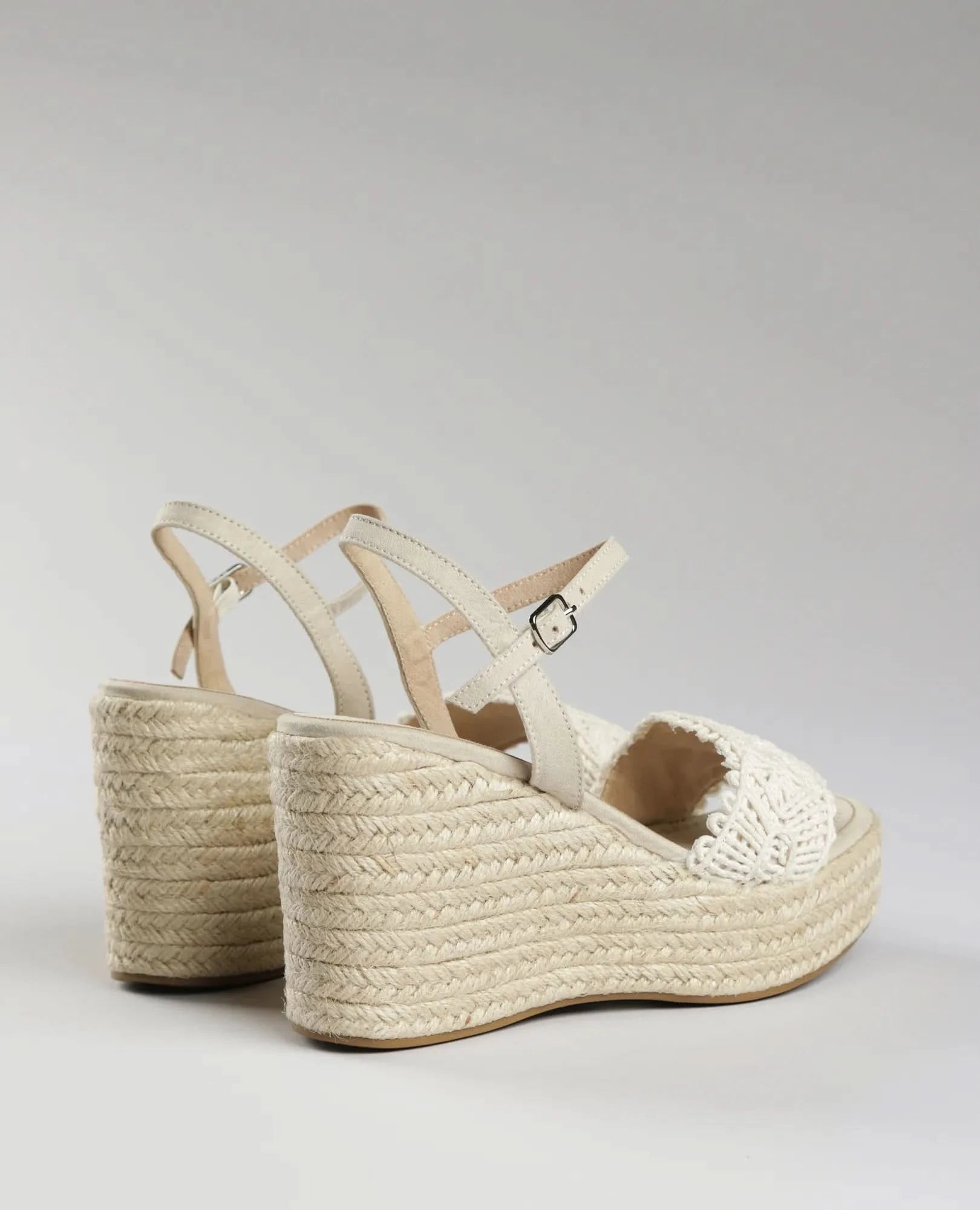 סנדלי פלטפורמה- לני - B Unique