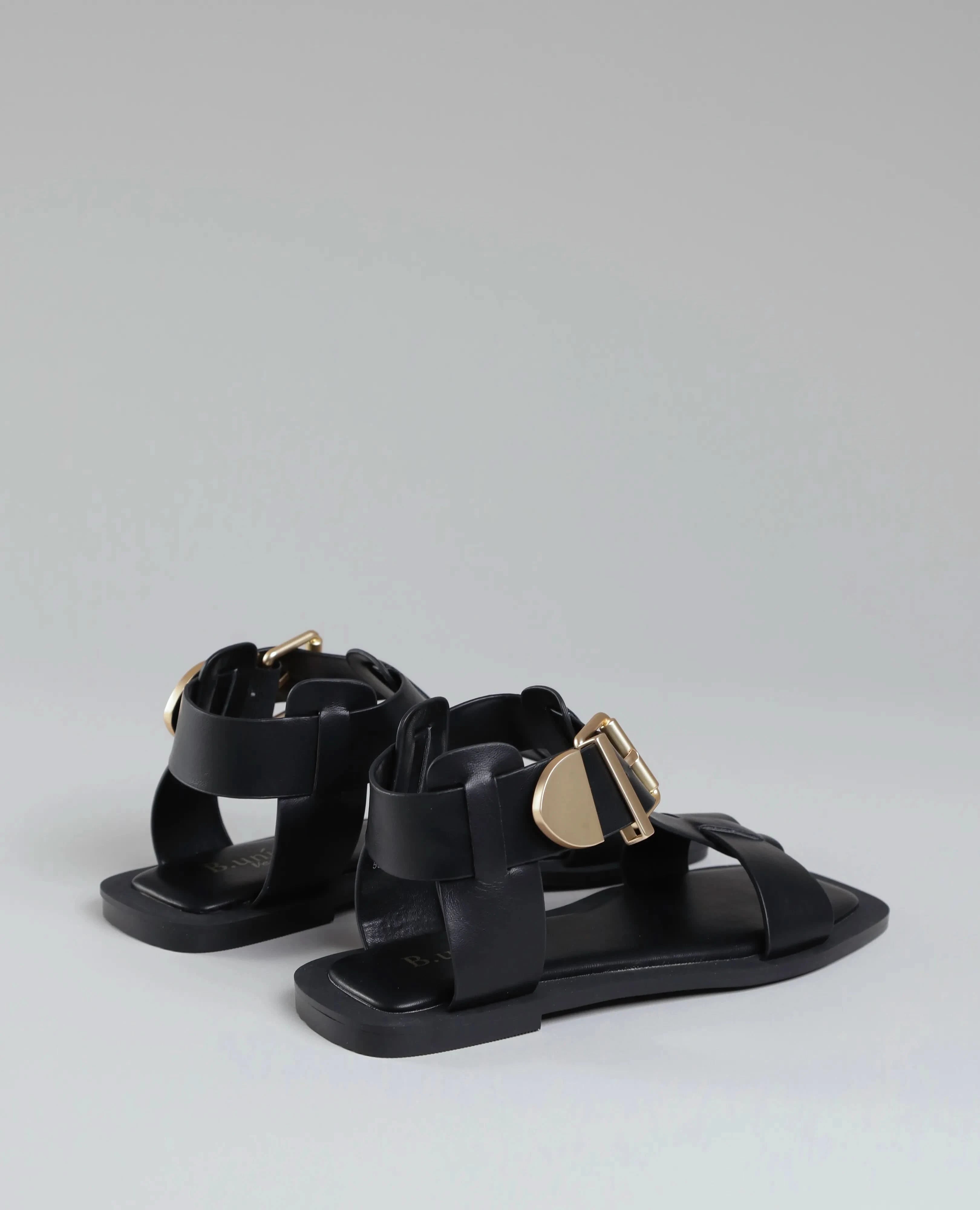 סנדלים שטוחים - טיילור - B Unique - סנדלים