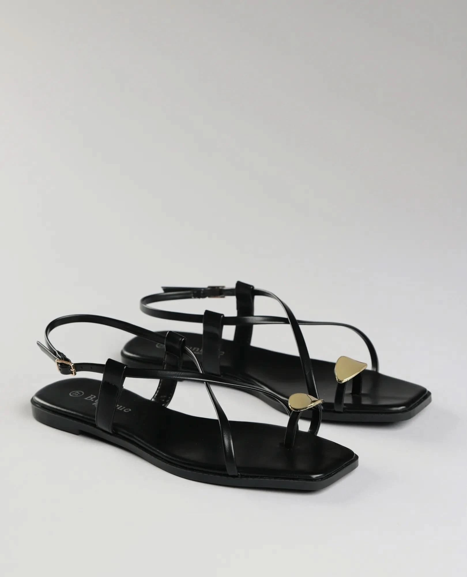 סנדלי אצבע - ליה - B Unique