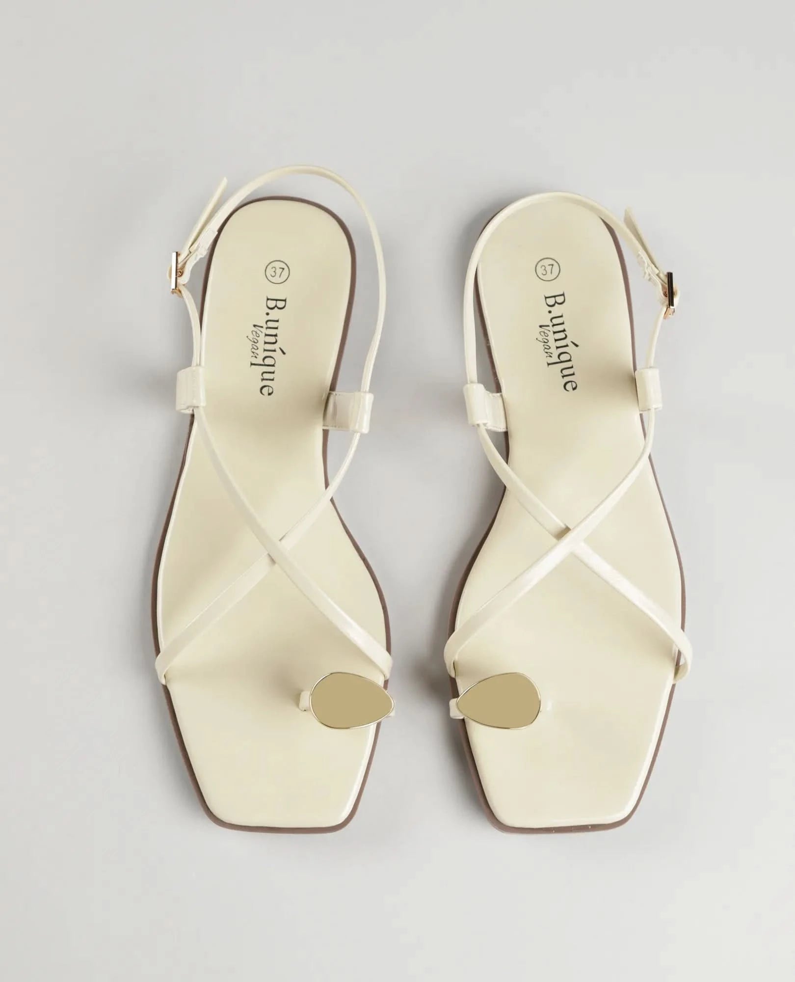 סנדלי אצבע - ליה - B Unique