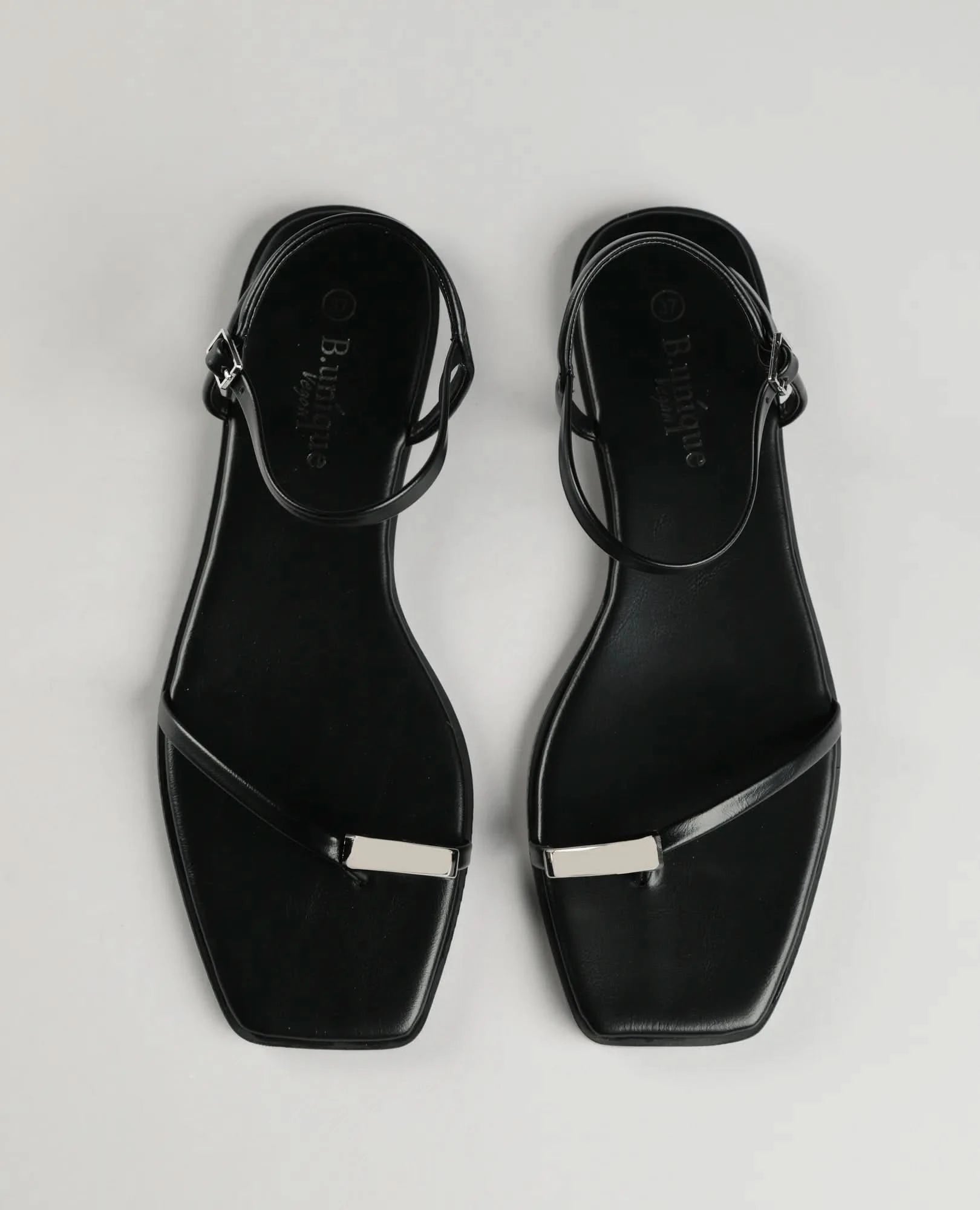 סנדלים שטוחים - איזבלה - B Unique