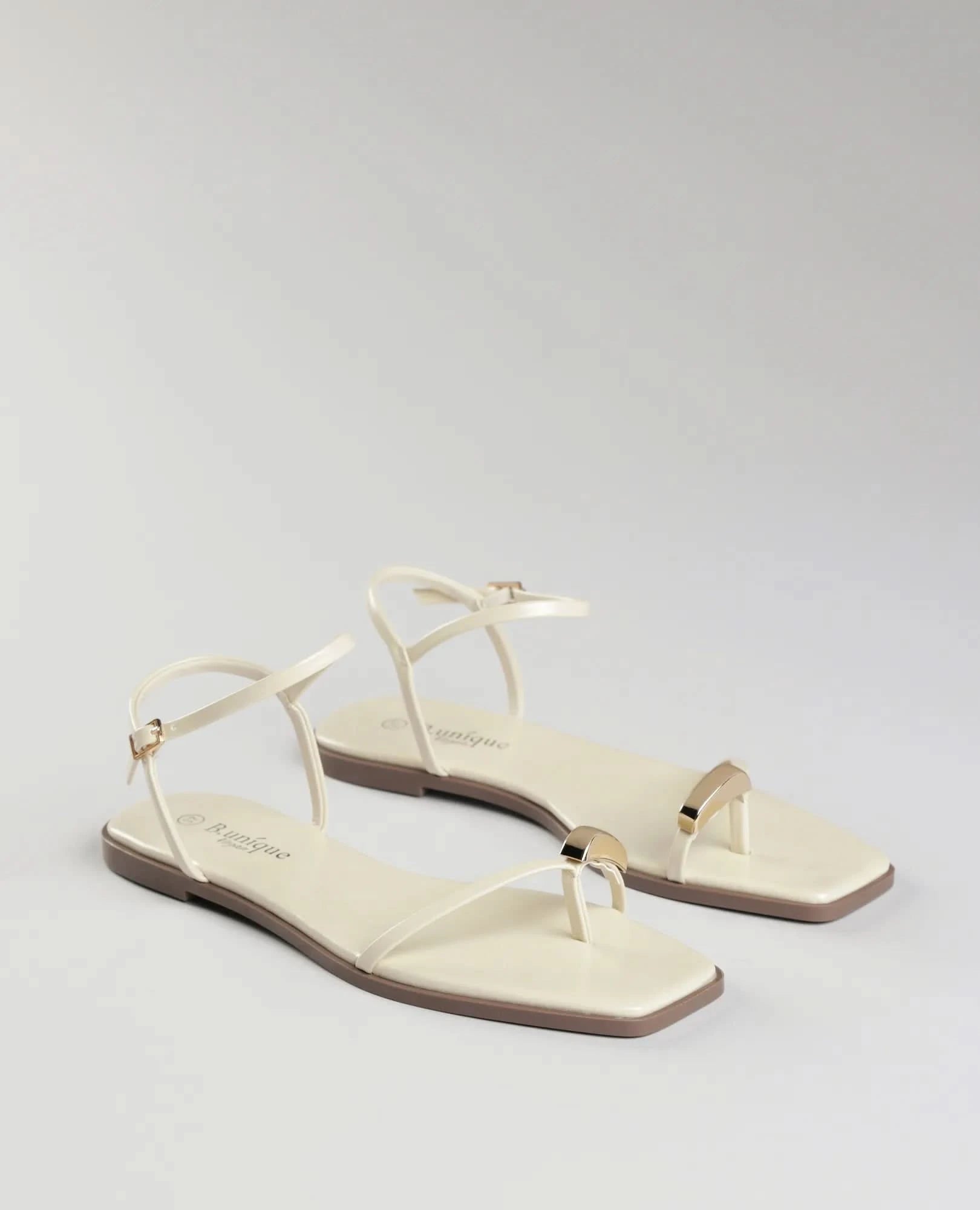 סנדלים שטוחים - איזבלה - B Unique