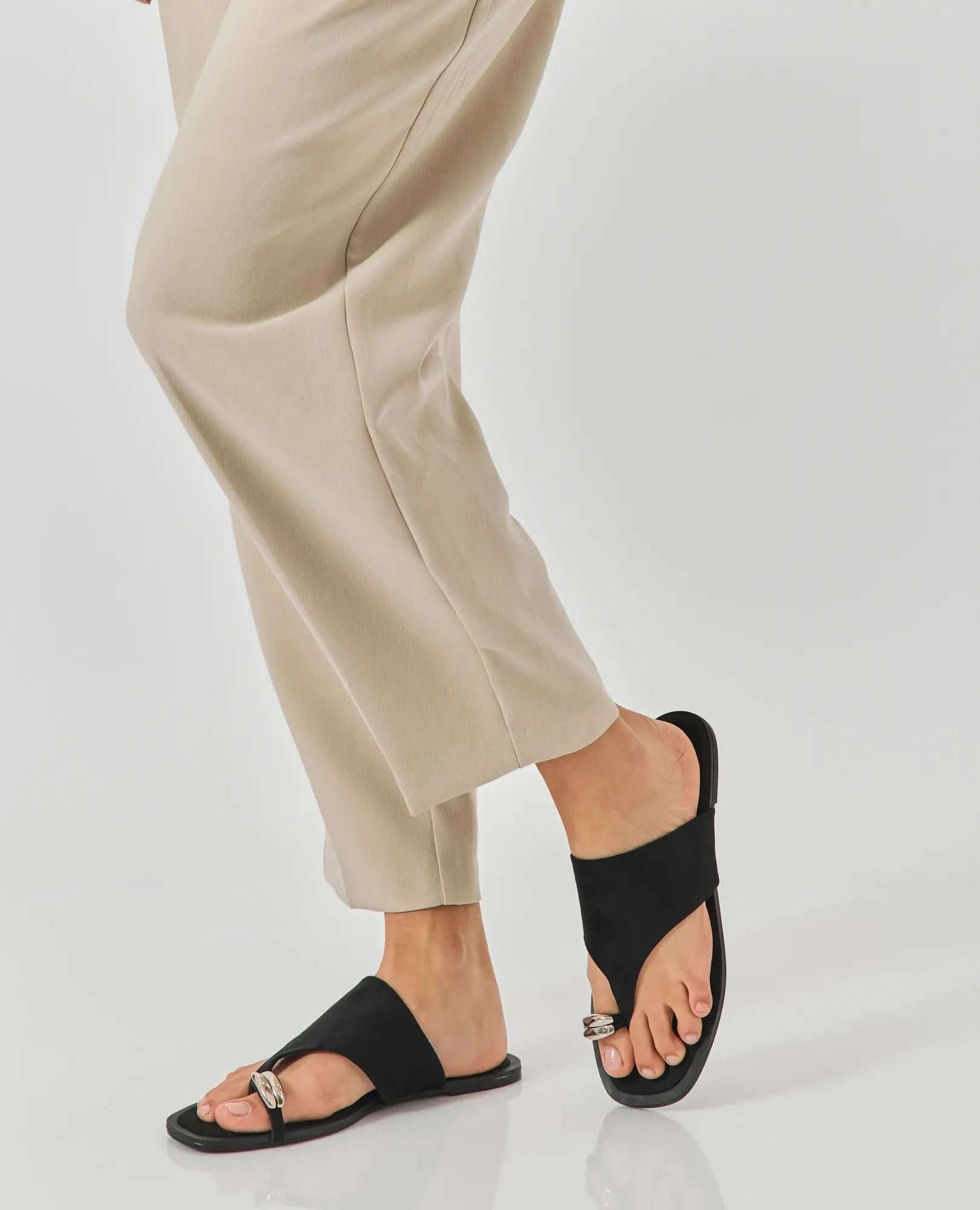 כפכפי אצבע - ניצן - B Unique - כפכפים שטוחים