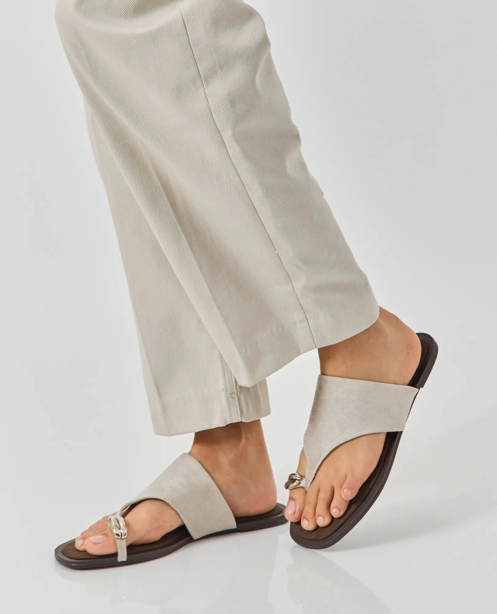 כפכפי אצבע - ניצן - B Unique - כפכפים שטוחים