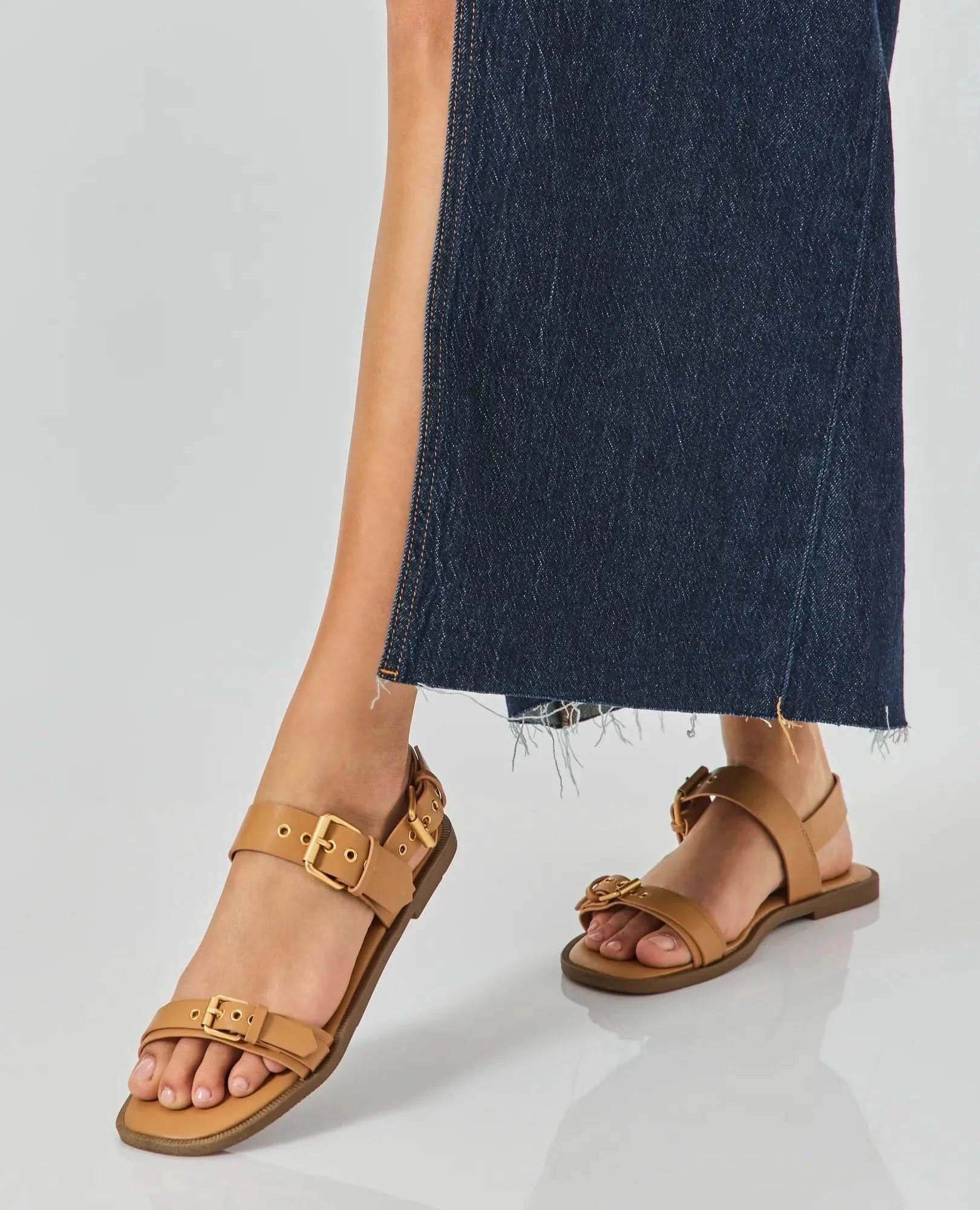 סנדלים שטוחים - אלמוג - B Unique - סנדלים