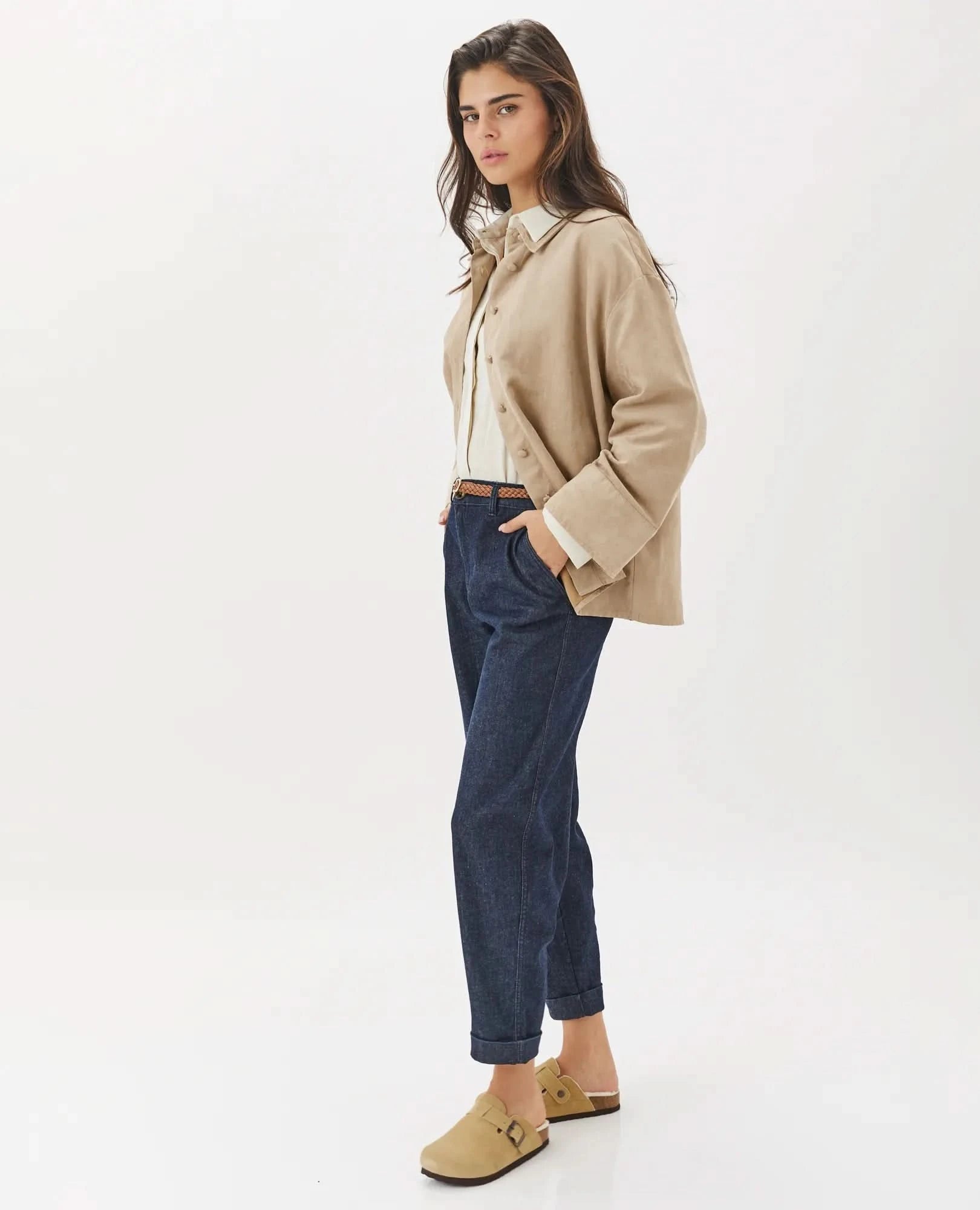 כפכפי עור סגורים - שלי - B Unique